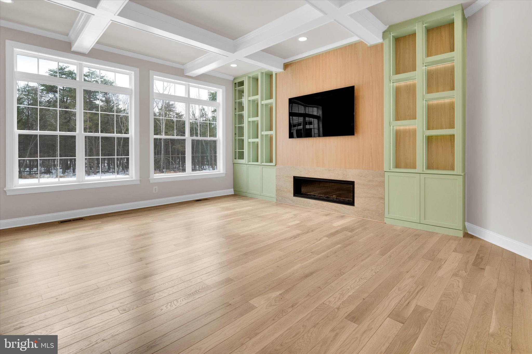 FAIRFAX MANOR - Residential