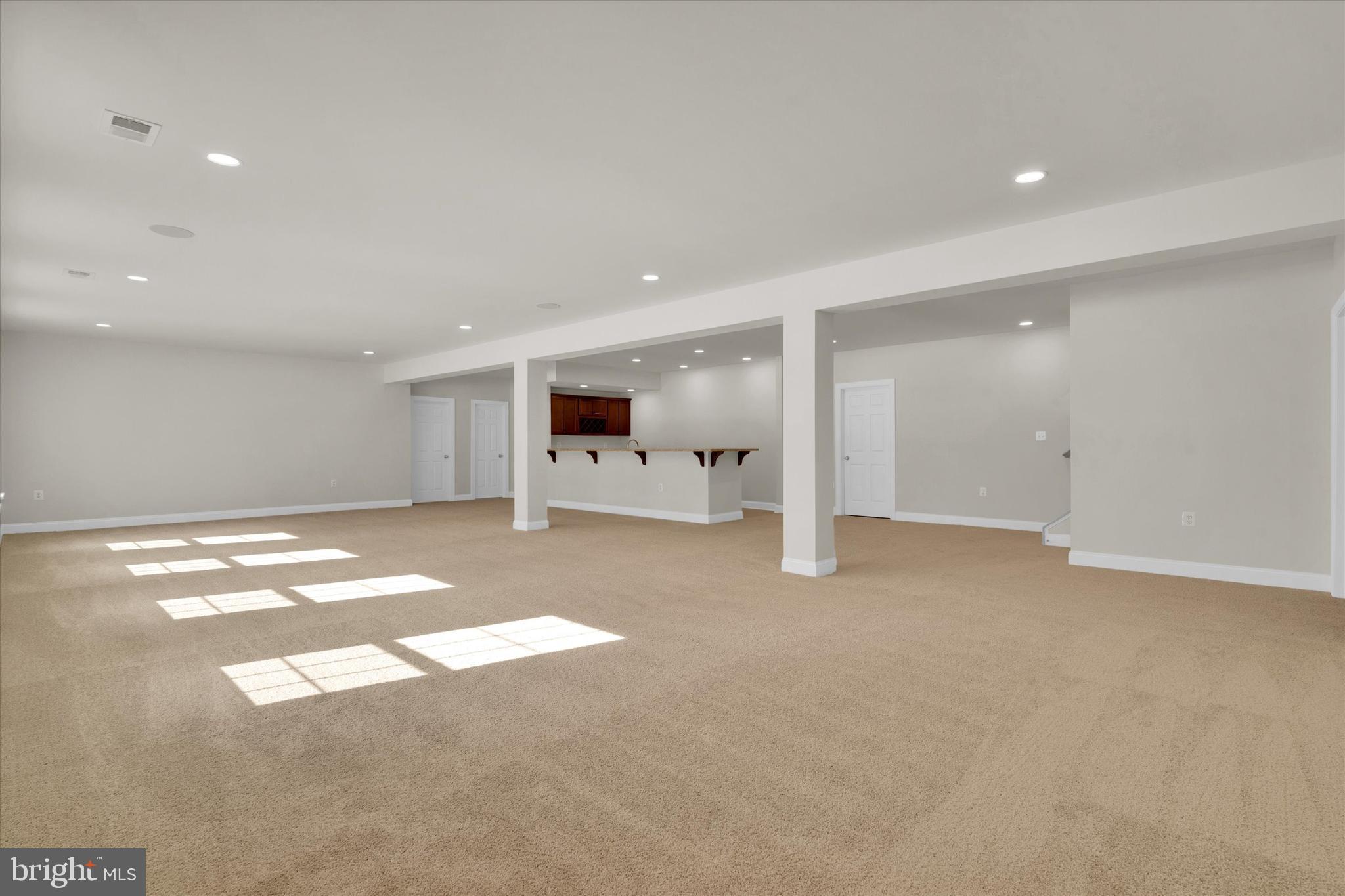 FAIRFAX MANOR - Residential