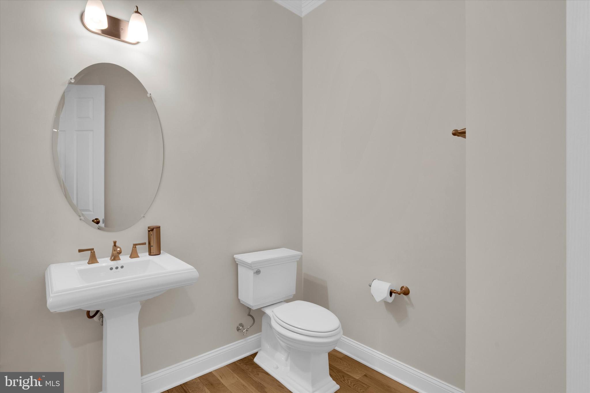 FAIRFAX MANOR - Residential