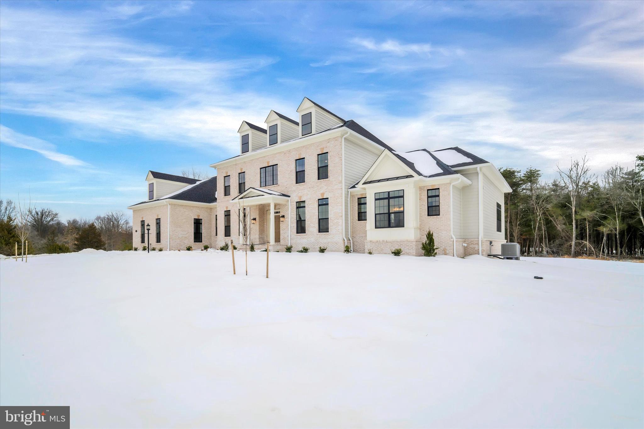 FAIRFAX MANOR - Residential