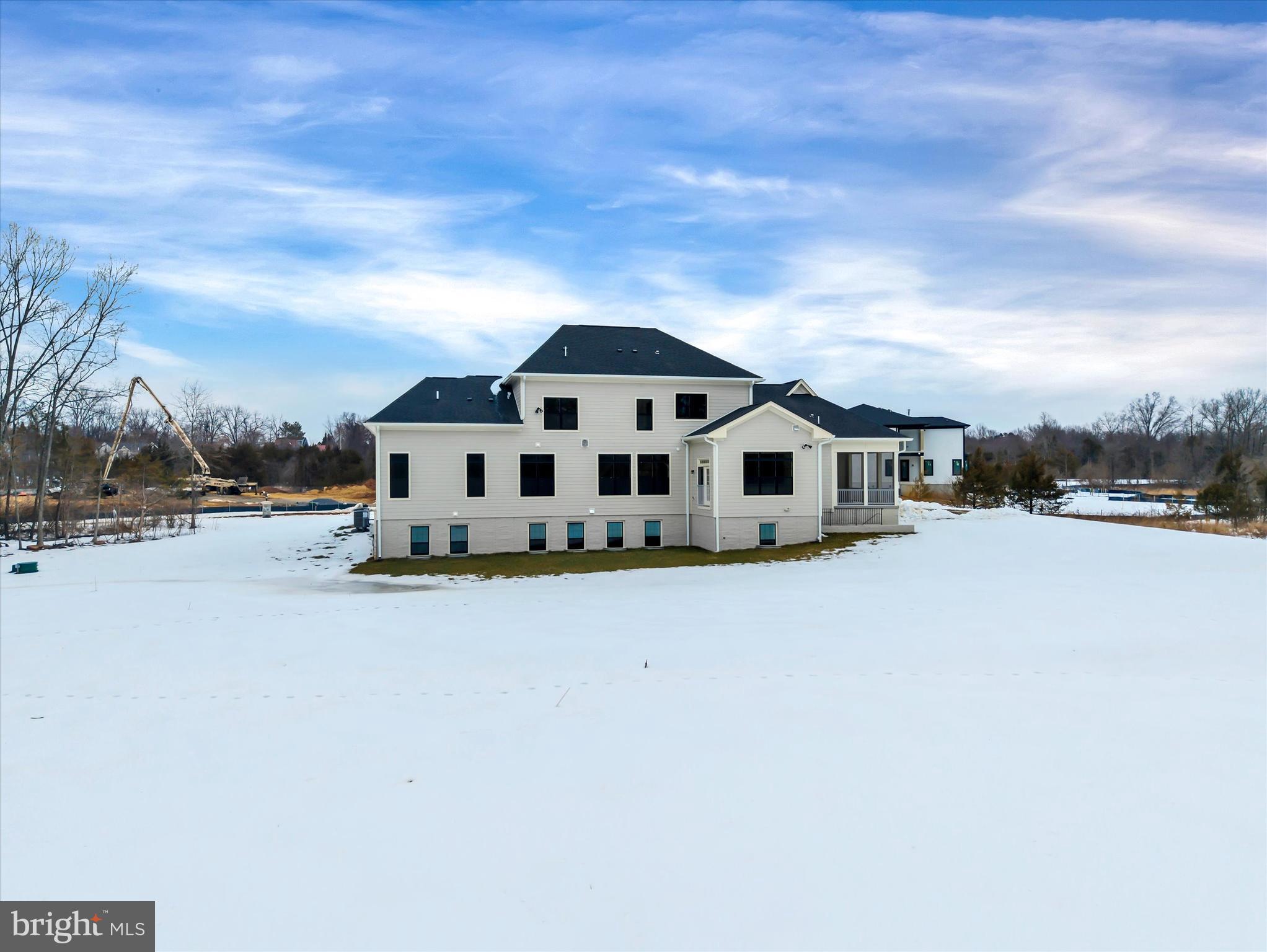 FAIRFAX MANOR - Residential