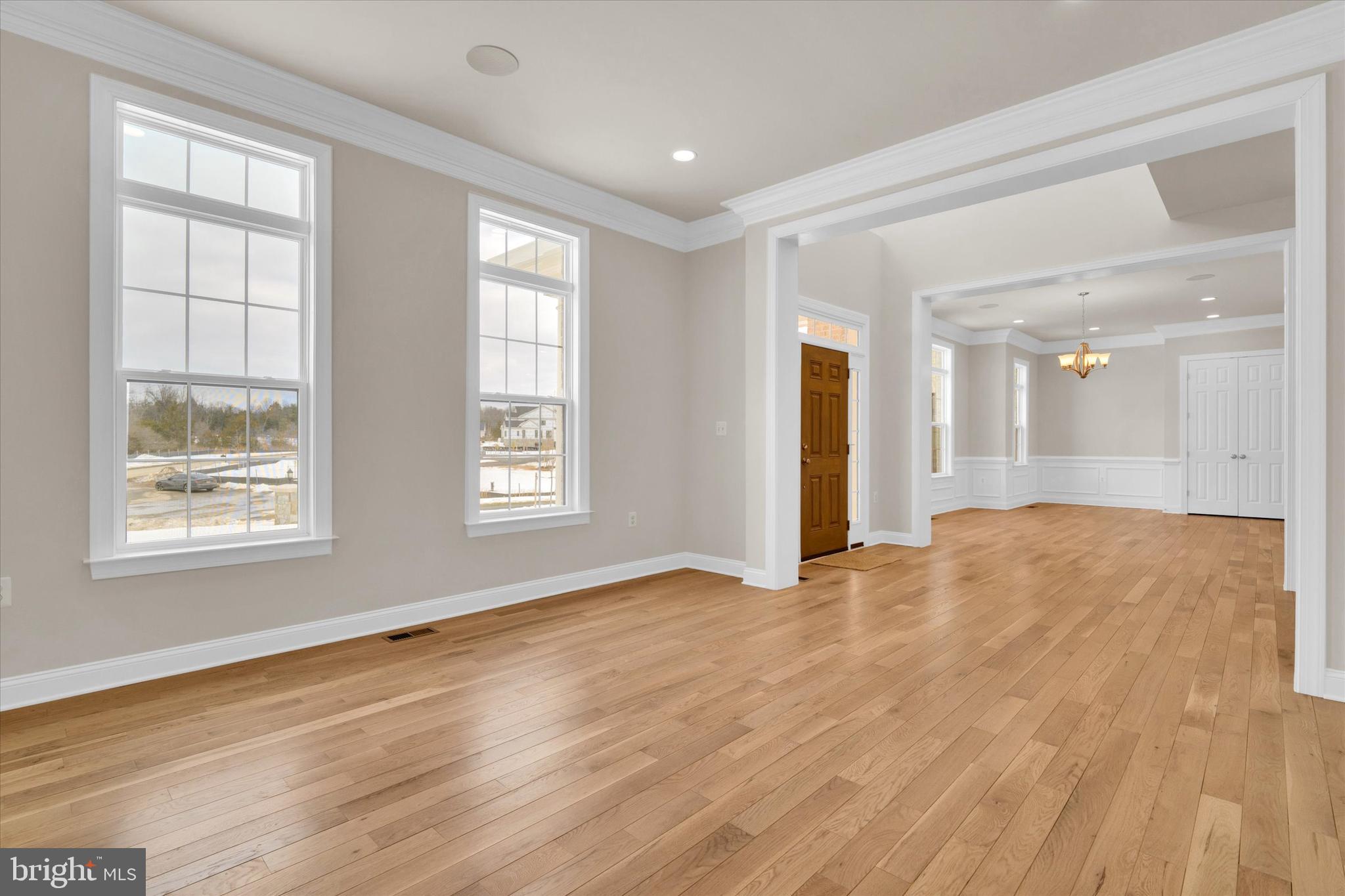 FAIRFAX MANOR - Residential