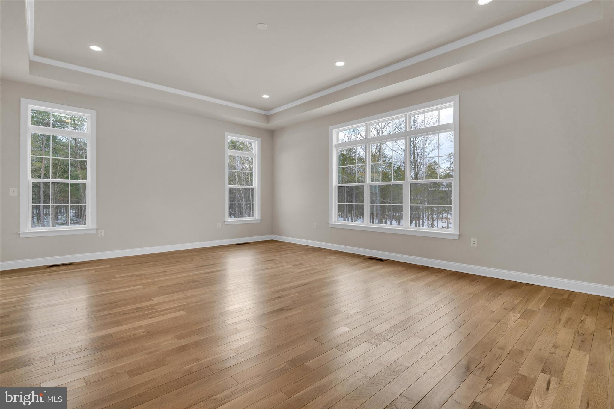 FAIRFAX MANOR - Residential