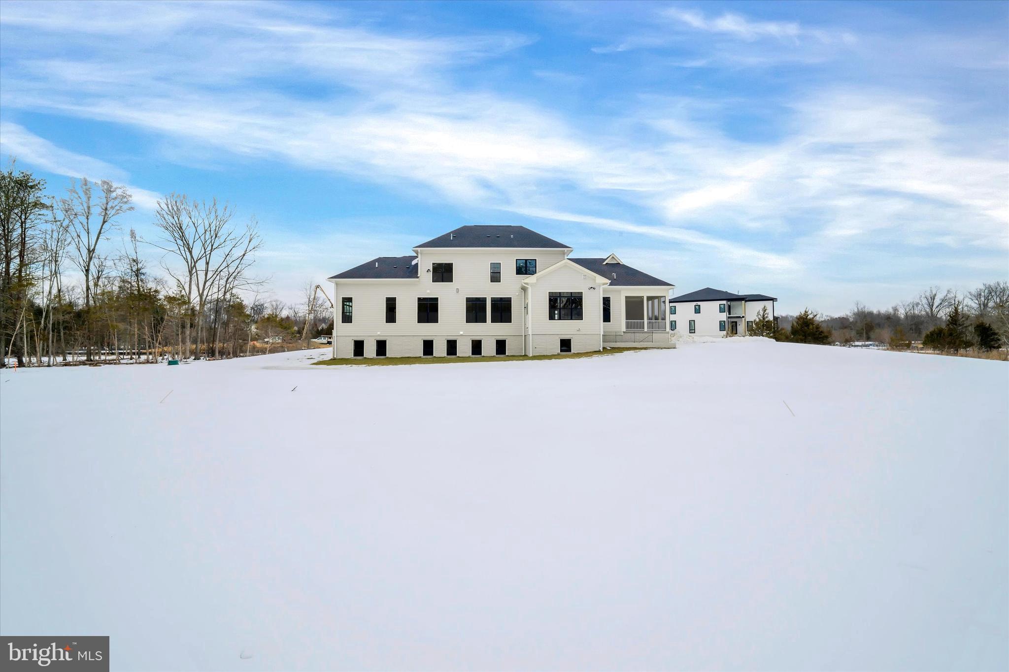 FAIRFAX MANOR - Residential