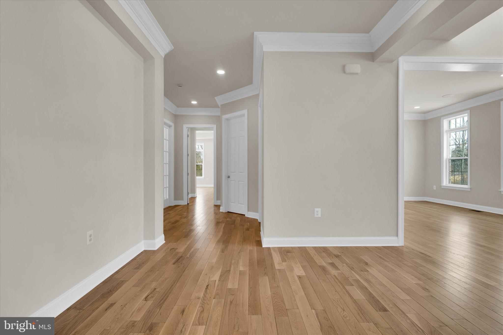 FAIRFAX MANOR - Residential