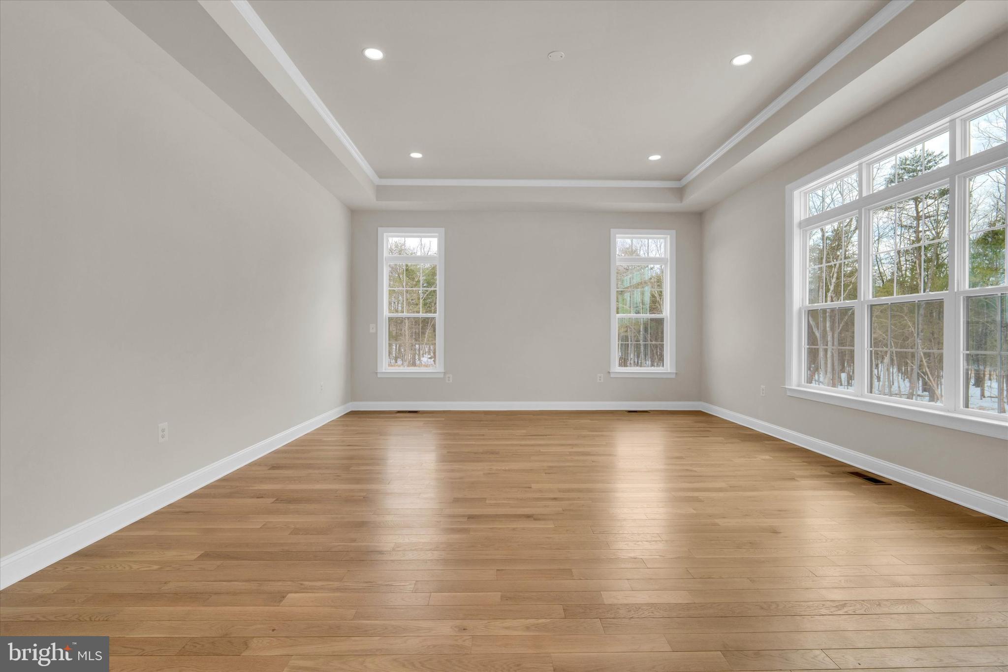 FAIRFAX MANOR - Residential