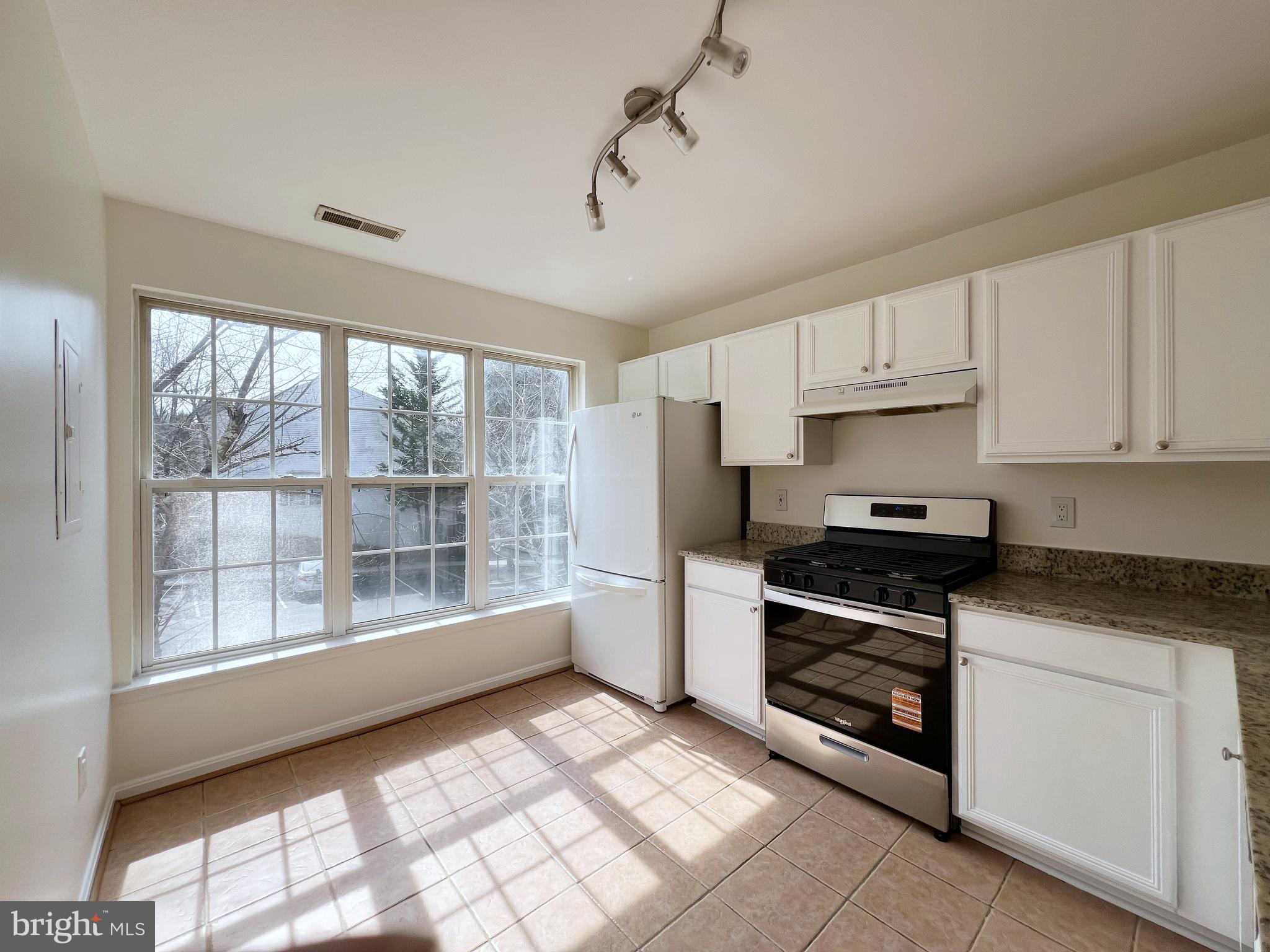 13758 PALMETTO CIRCLE 13758