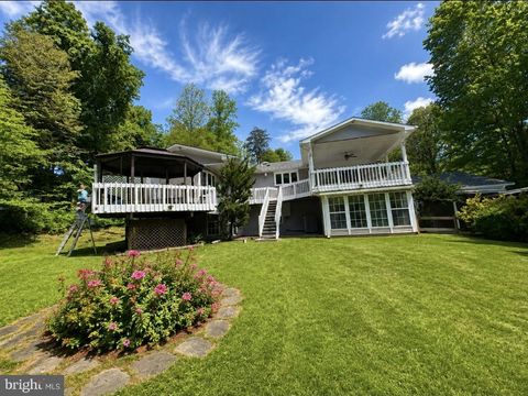 Photo of 58 Green Leaf Terrace, STAFFORD, VA 22556 (MLS # VAST2049320)