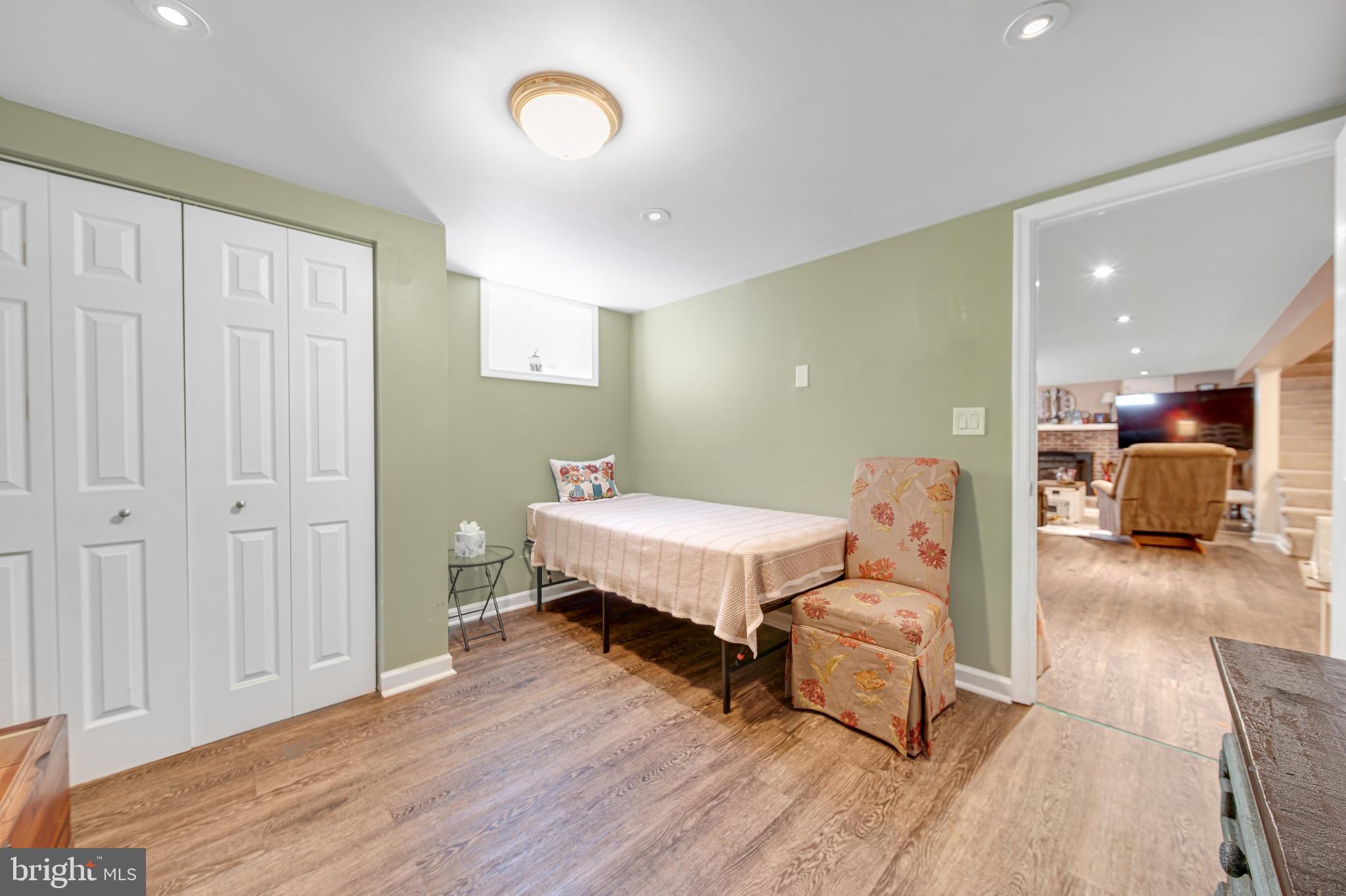 DAMASCUS OUTSIDE - Residential