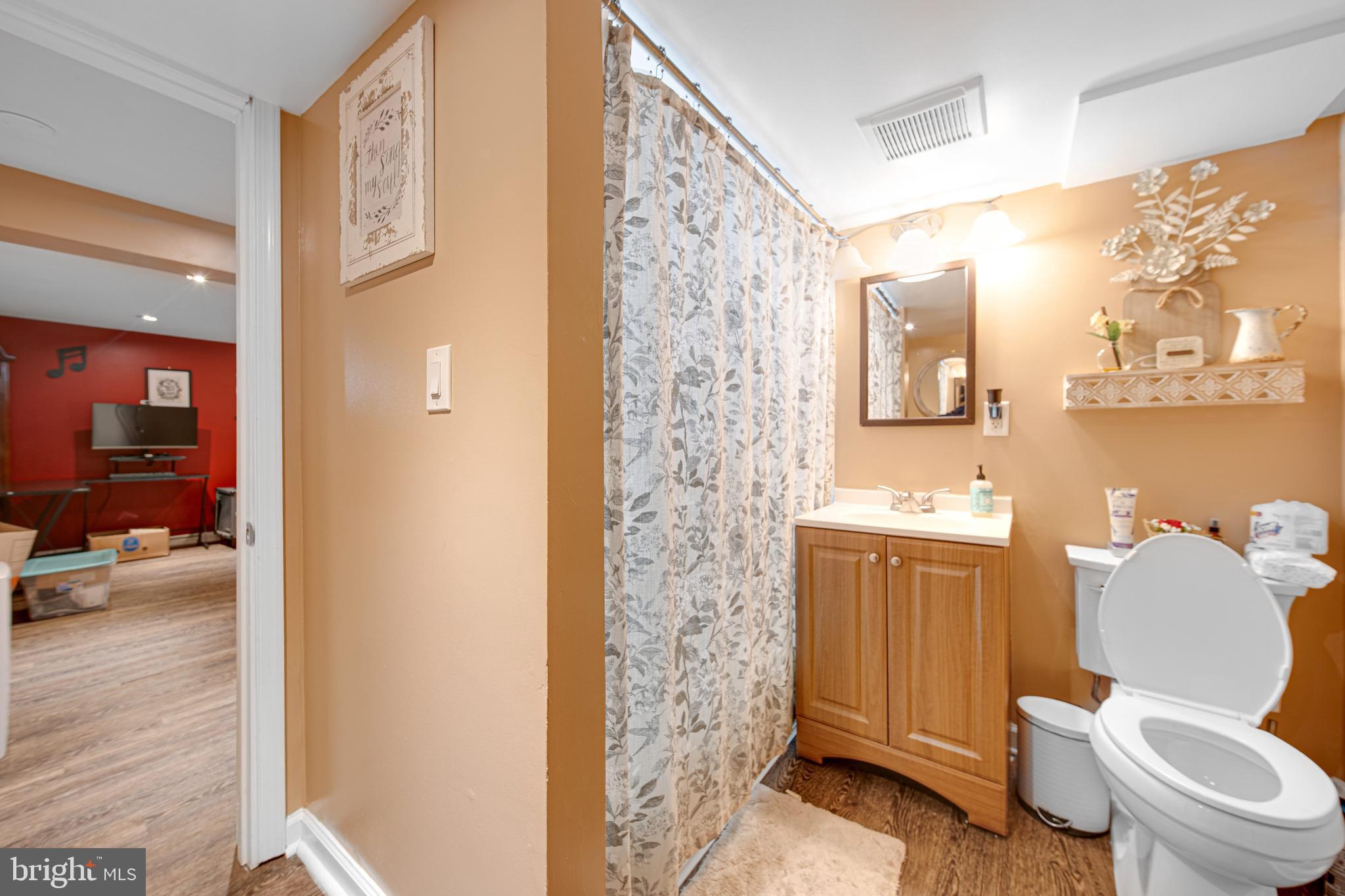 DAMASCUS OUTSIDE - Residential