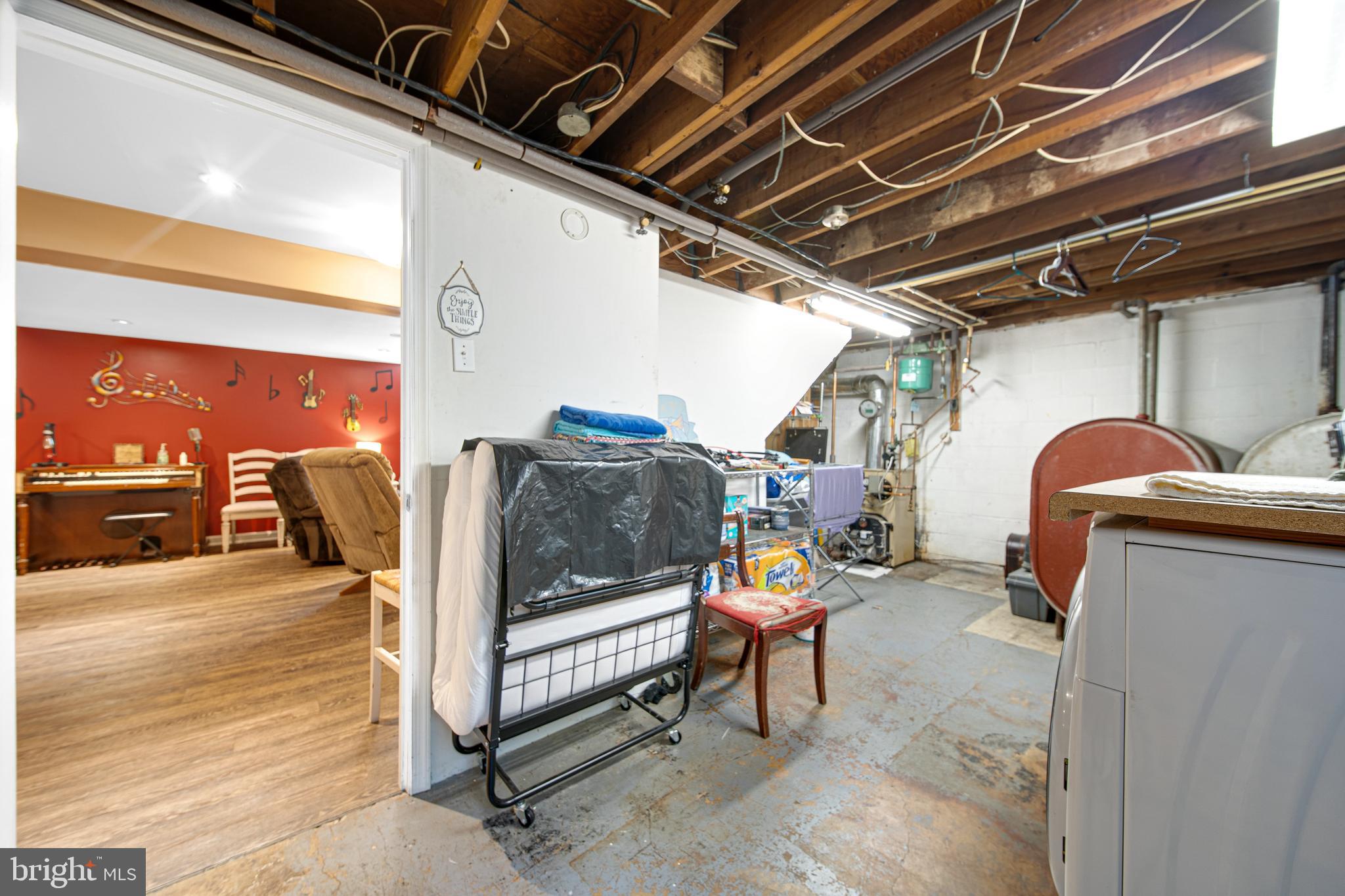 DAMASCUS OUTSIDE - Residential