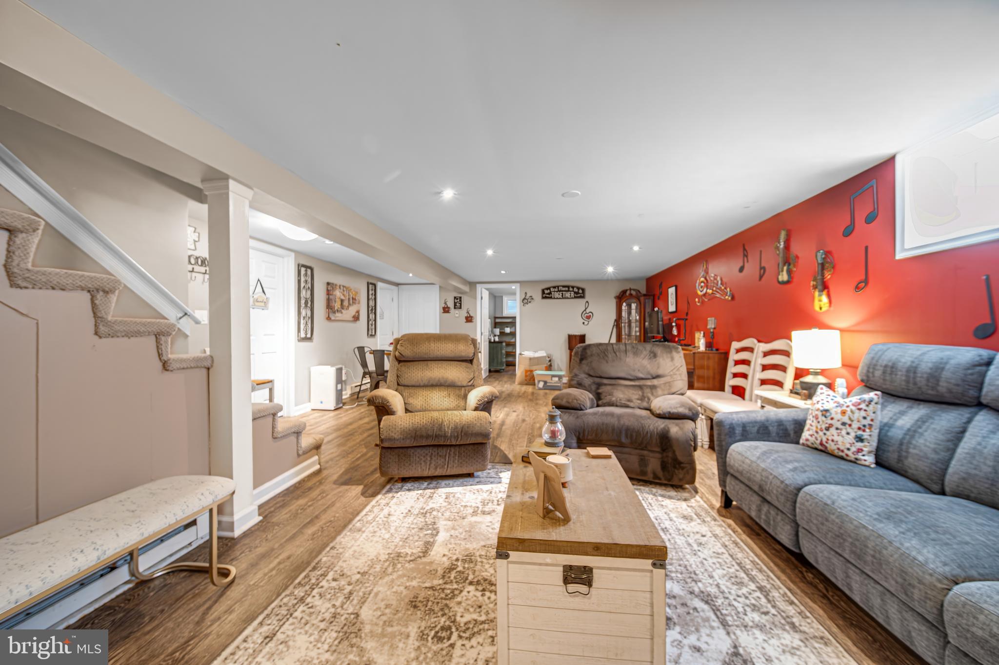 DAMASCUS OUTSIDE - Residential