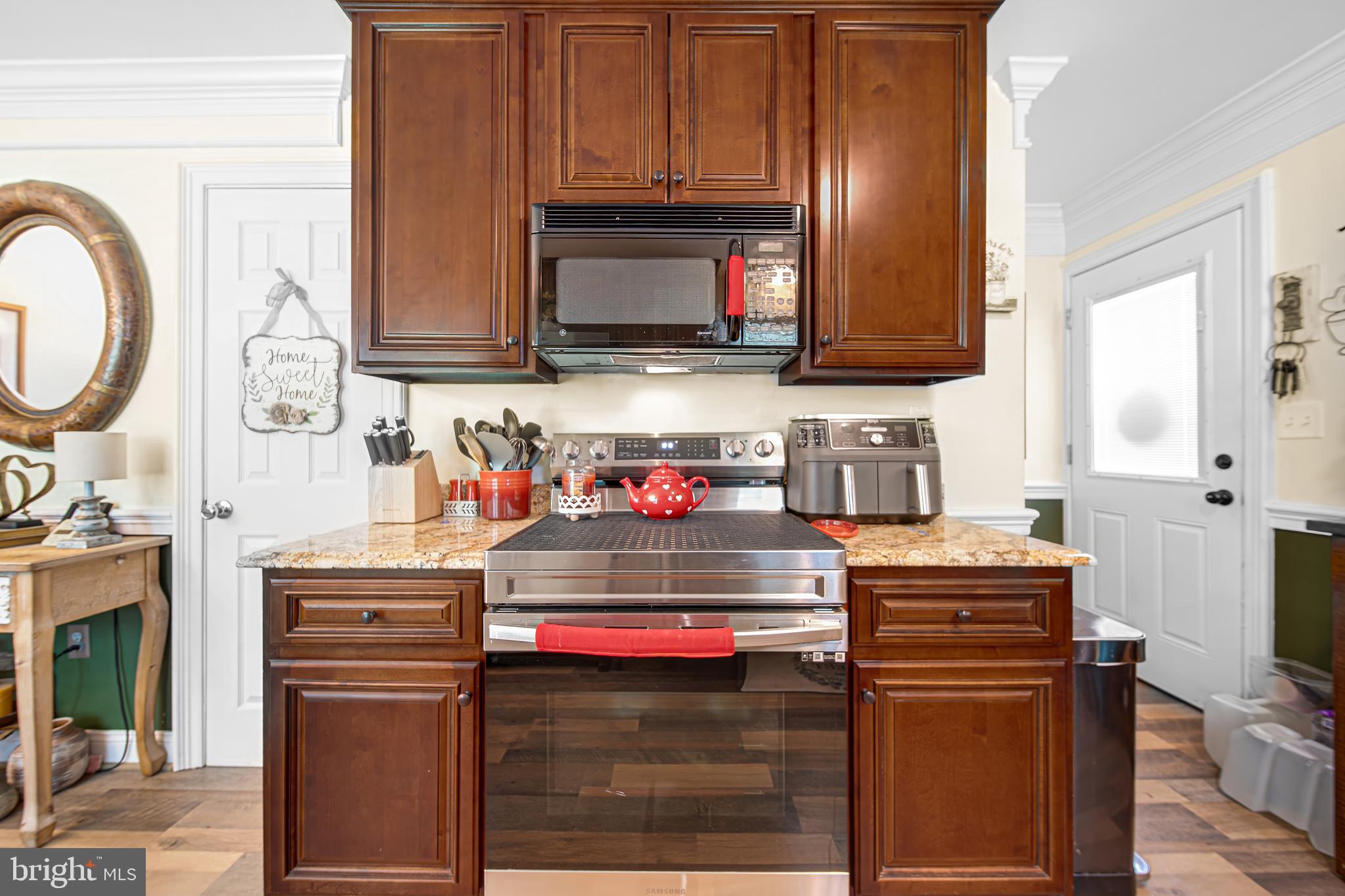 DAMASCUS OUTSIDE - Residential