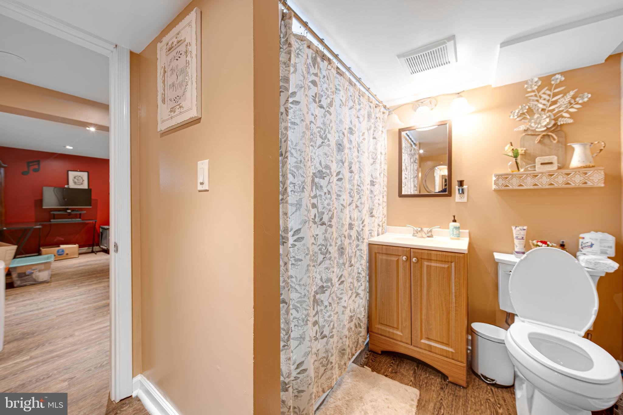 DAMASCUS OUTSIDE - Residential