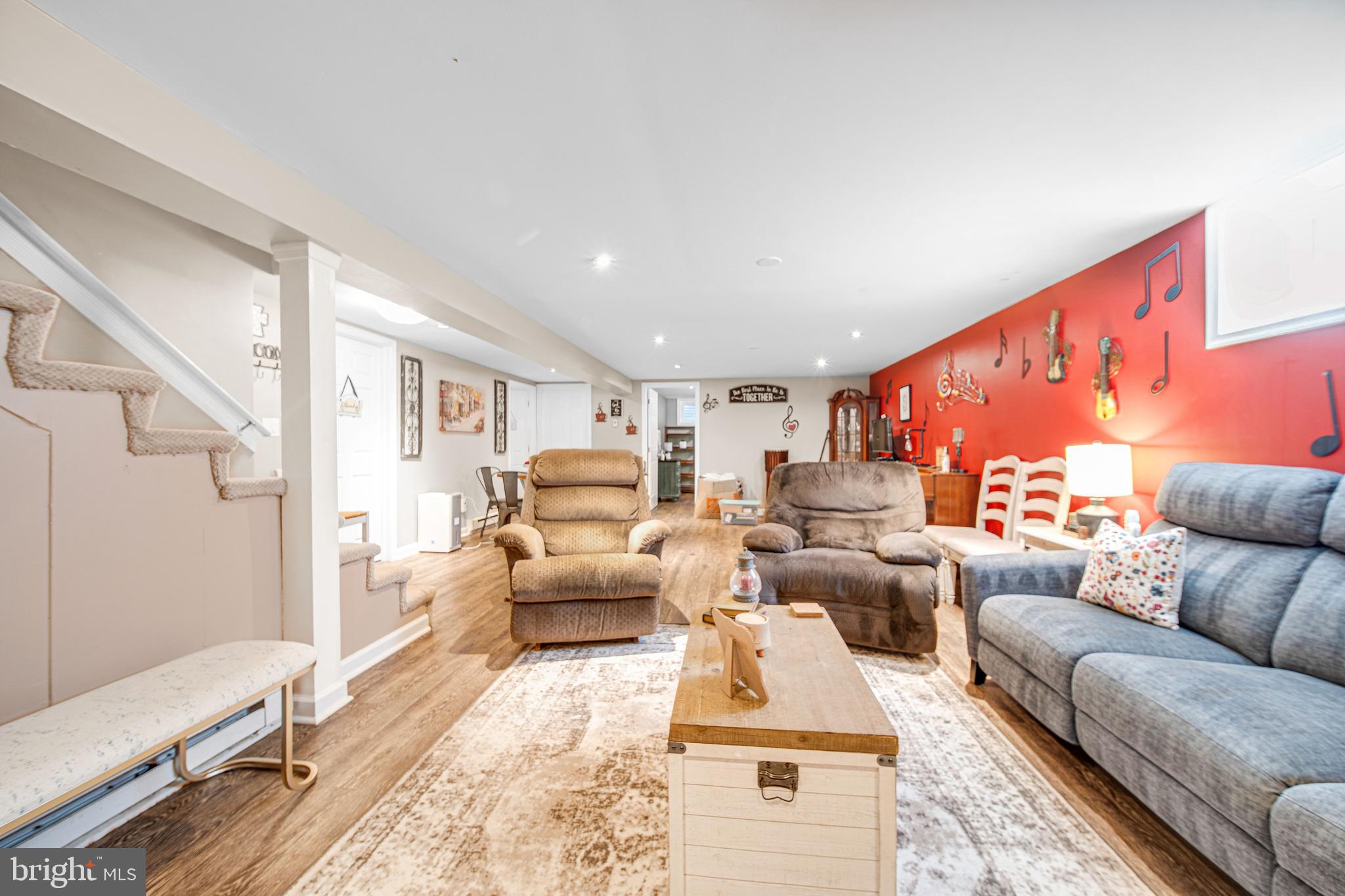 DAMASCUS OUTSIDE - Residential