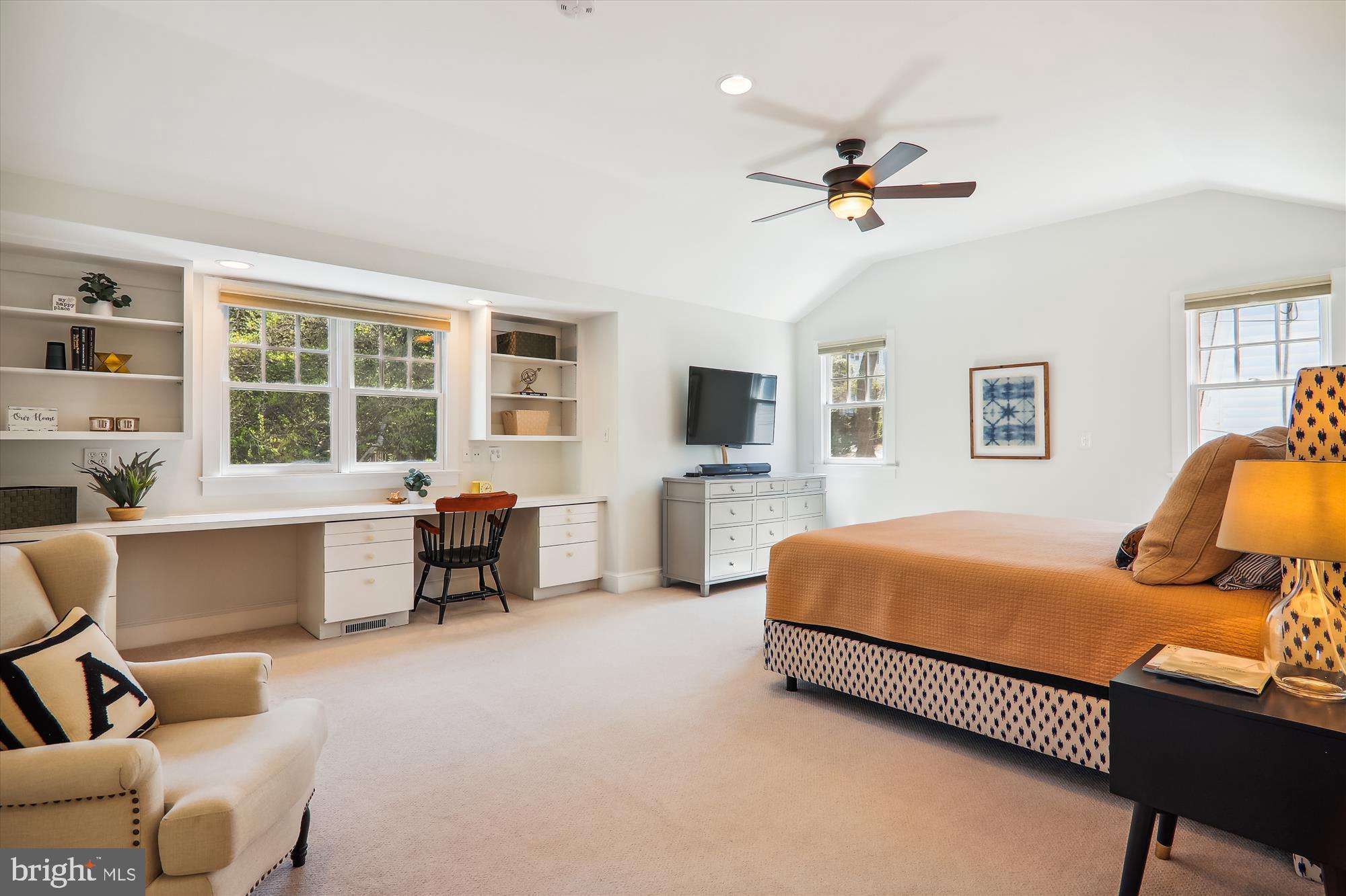 ALTA VISTA - Residential