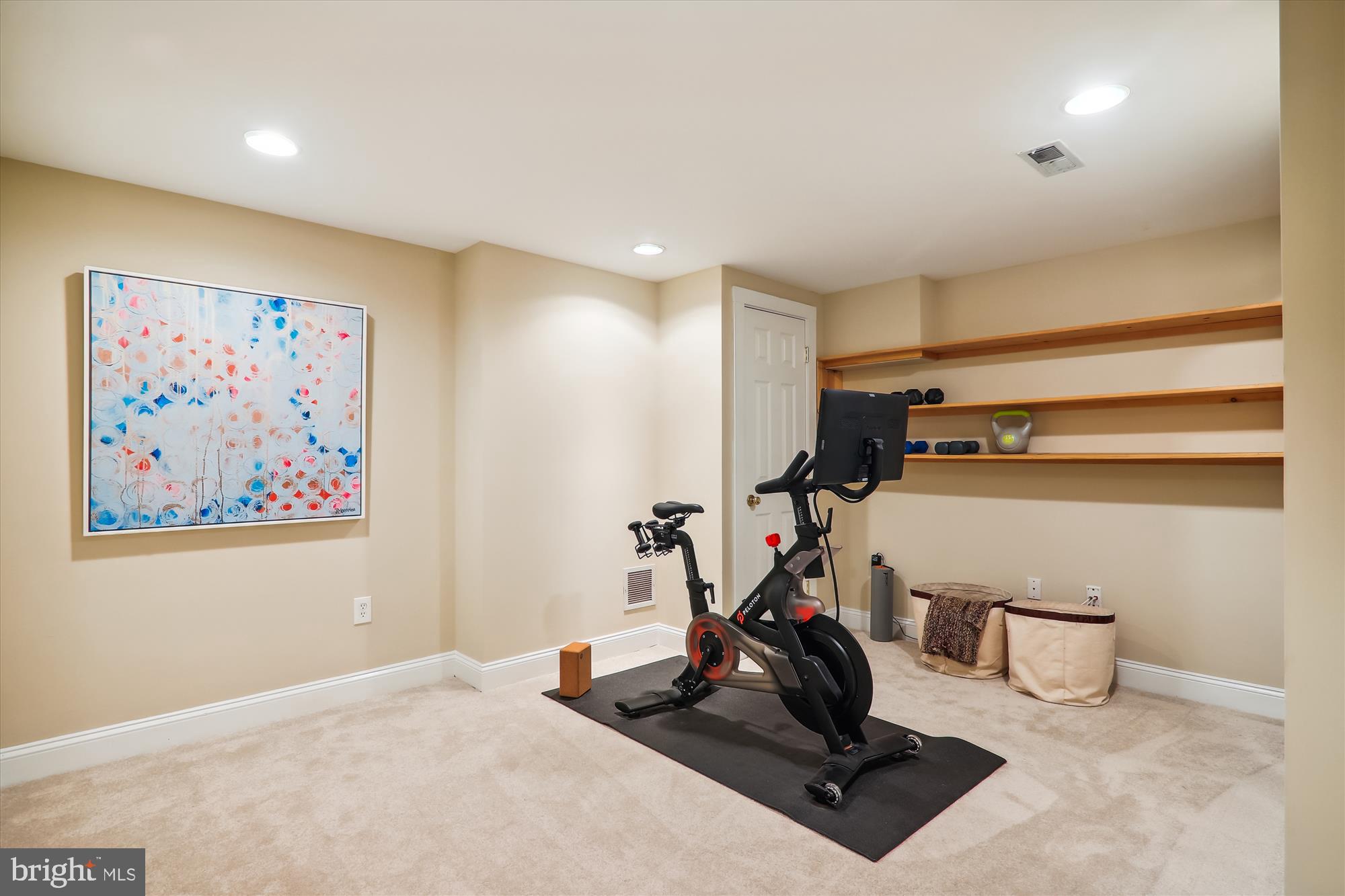 ALTA VISTA - Residential