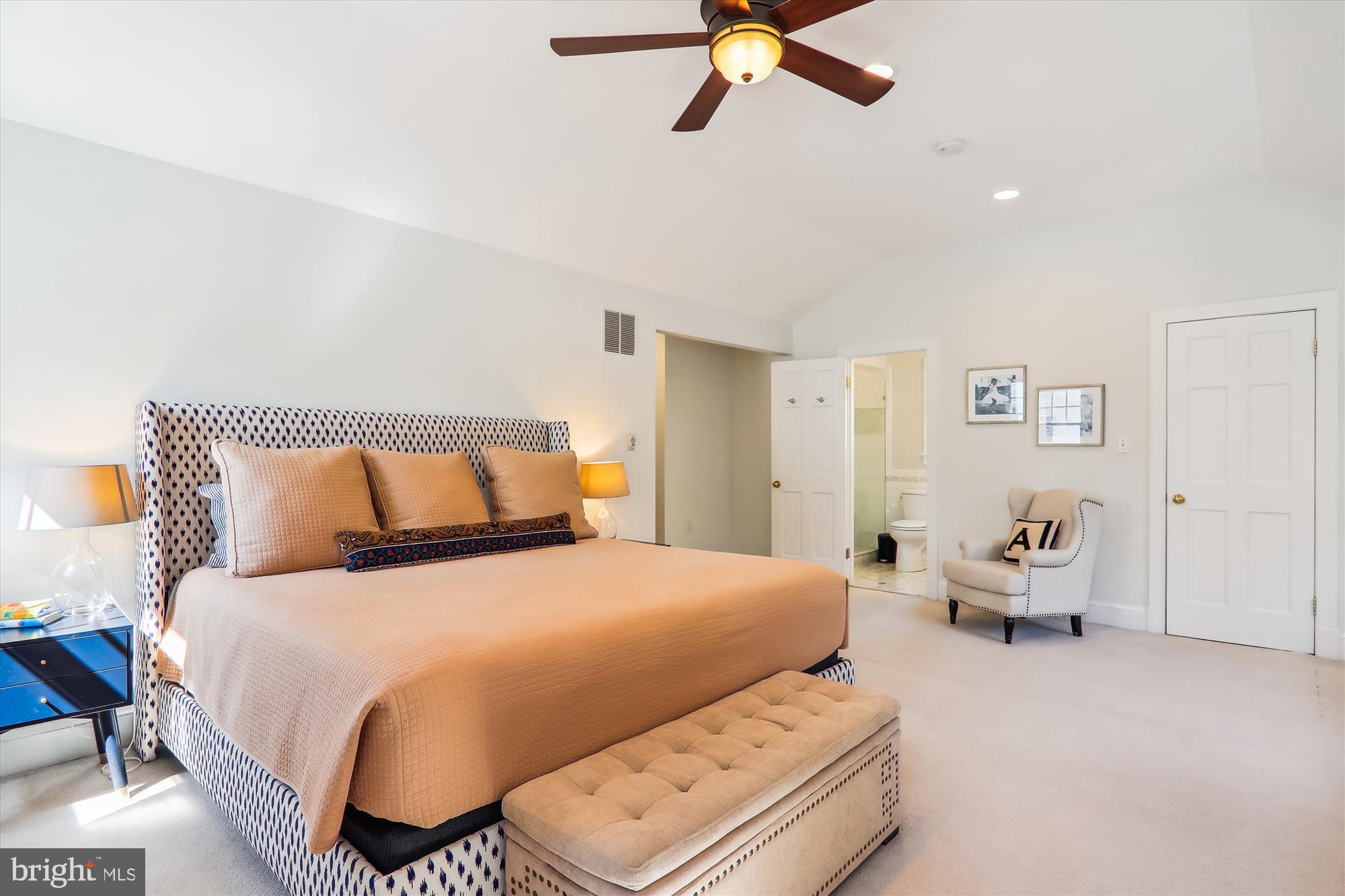 ALTA VISTA - Residential