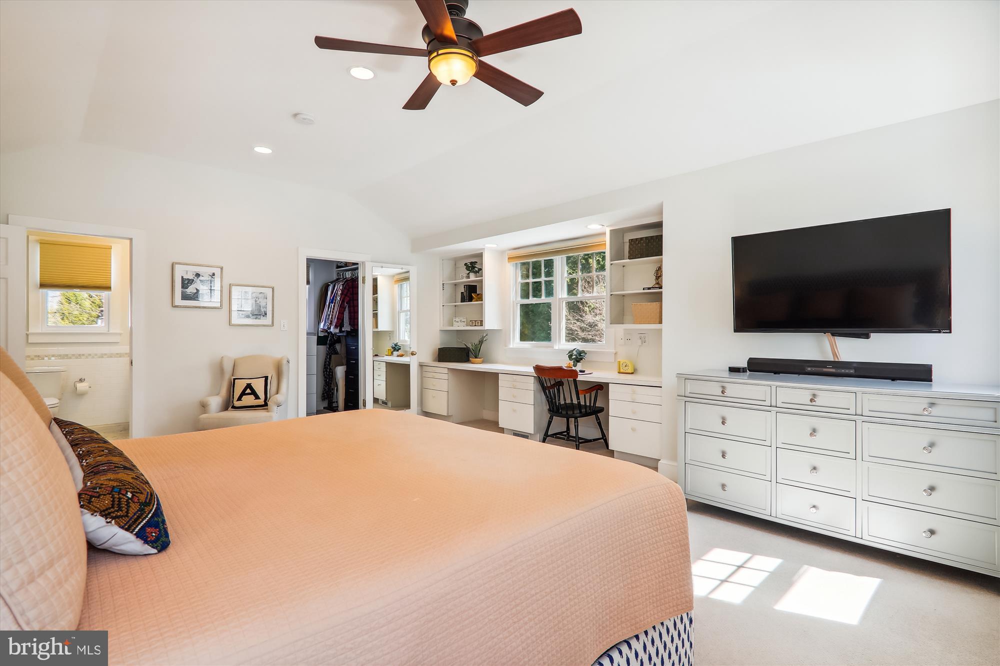 ALTA VISTA - Residential