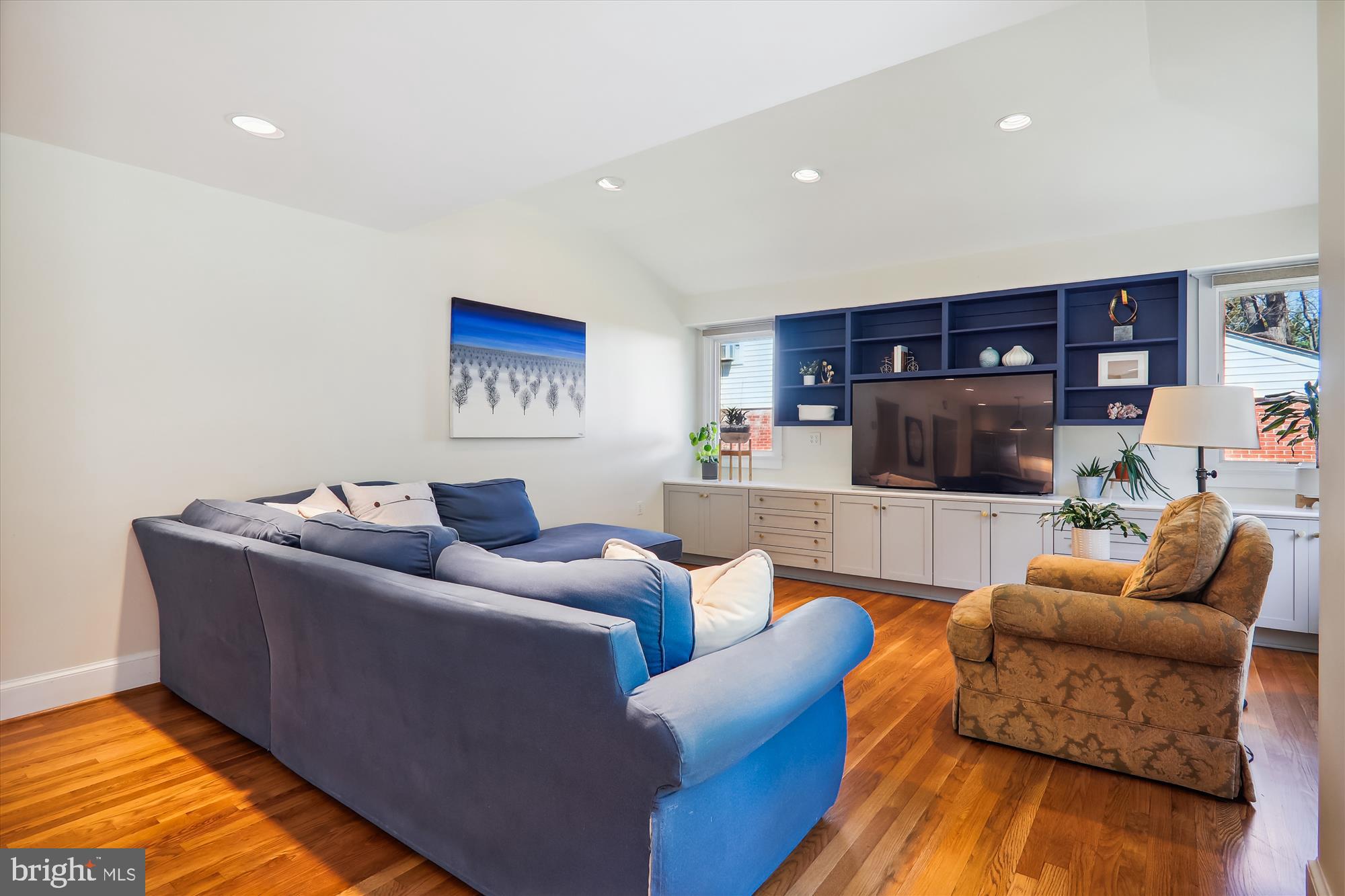 ALTA VISTA - Residential