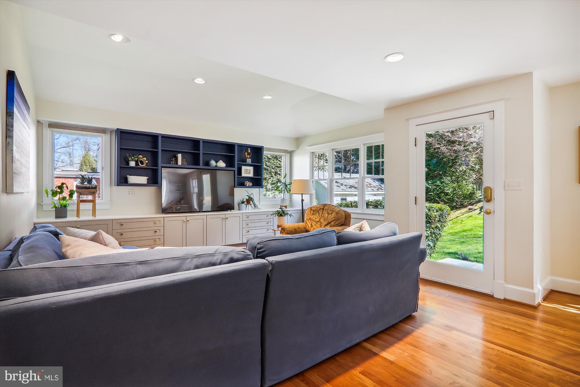 ALTA VISTA - Residential