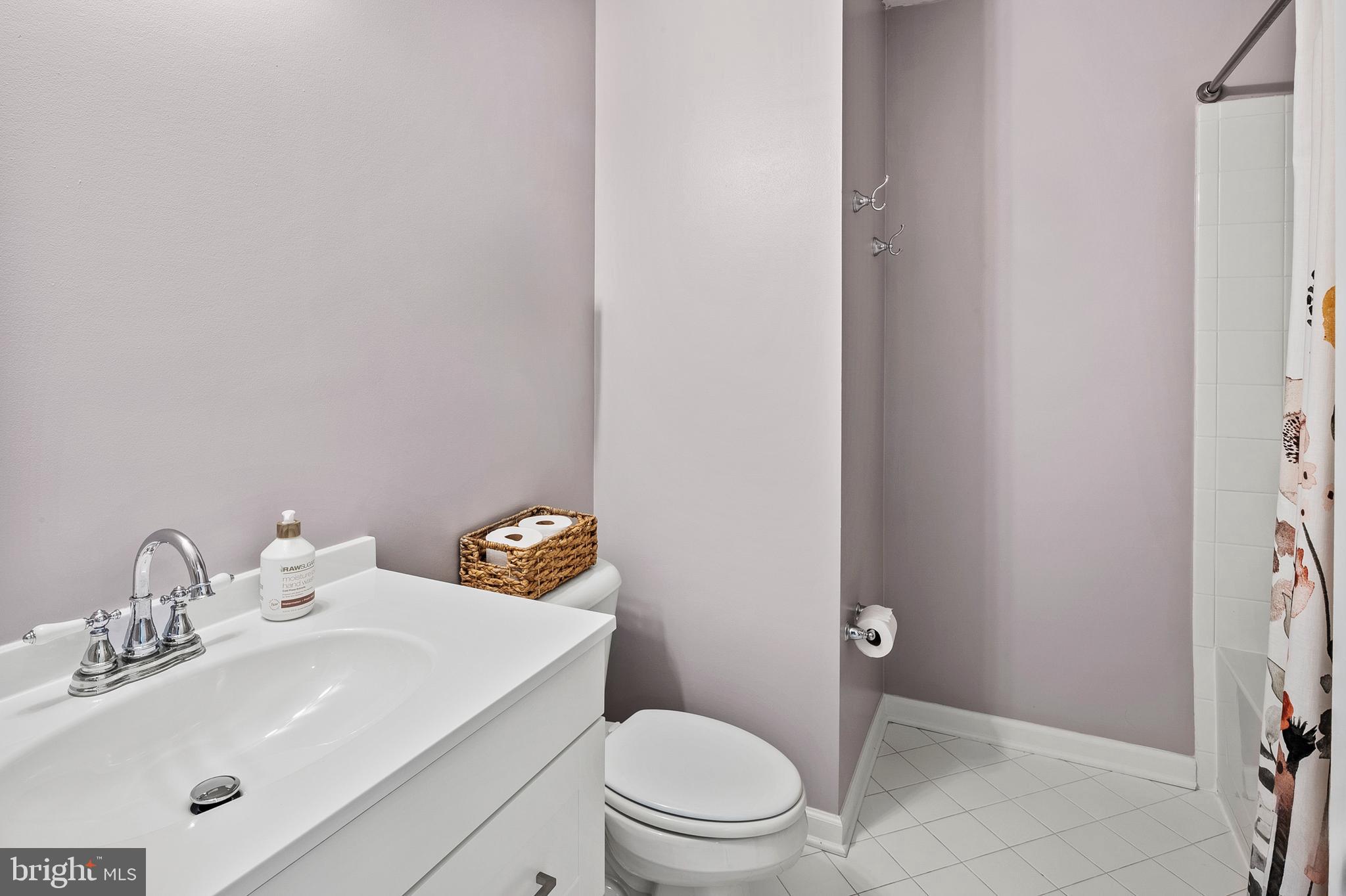 TANYARD COVE NORTH - Residential Lease