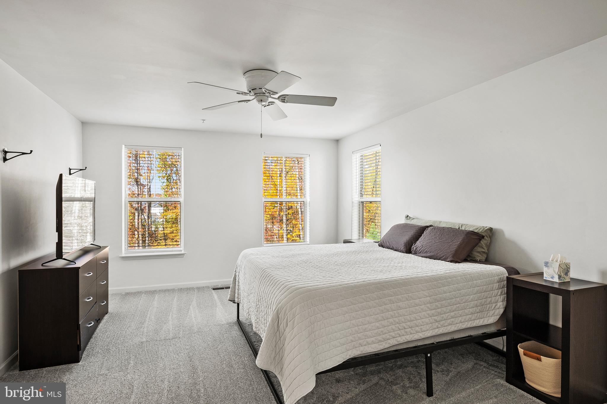 TANYARD COVE NORTH - Residential Lease