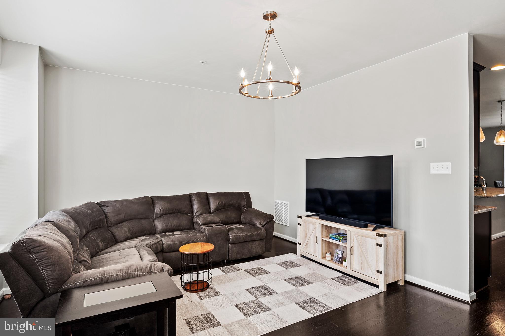 TANYARD COVE NORTH - Residential Lease