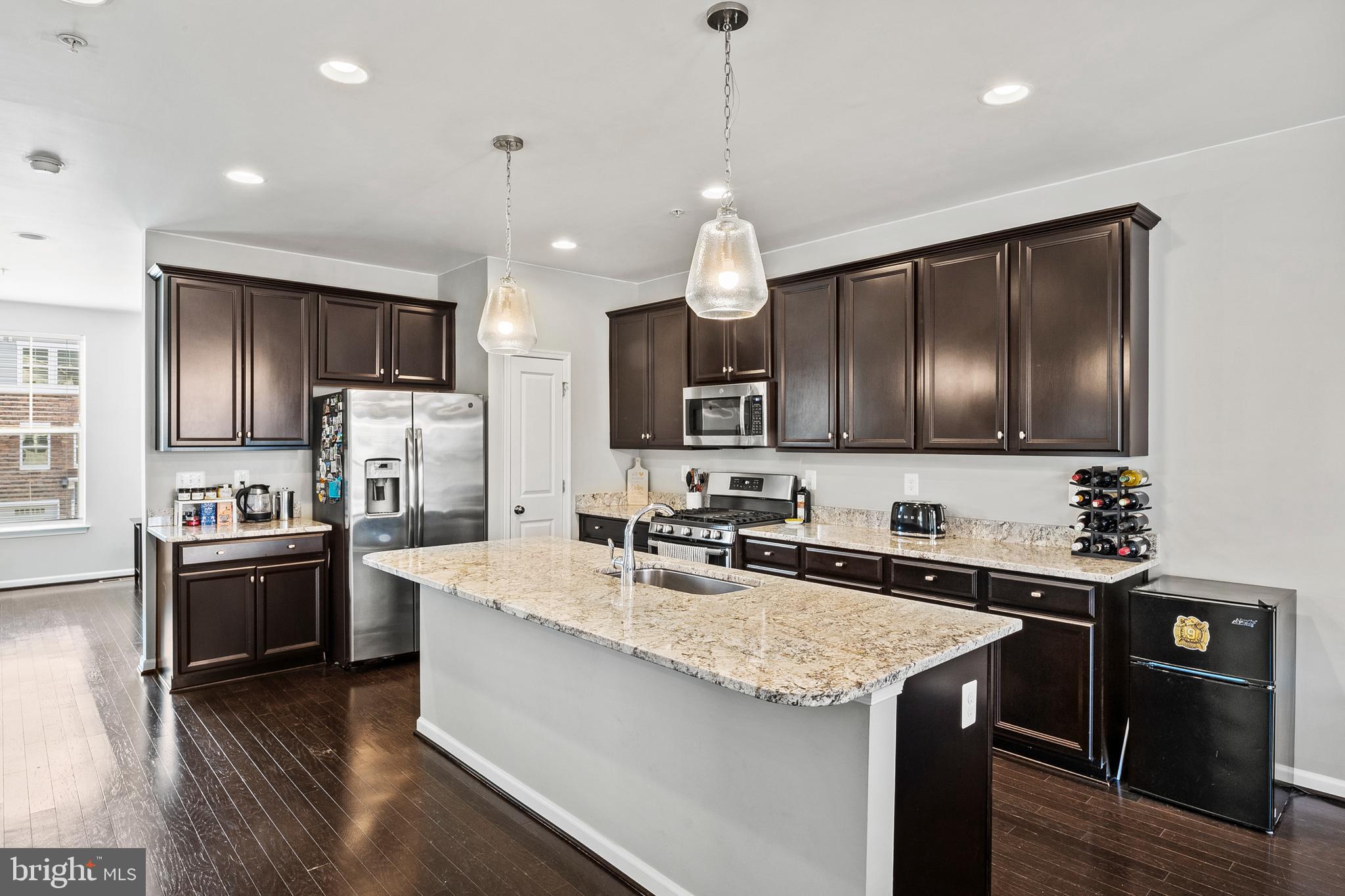 TANYARD COVE NORTH - Residential Lease