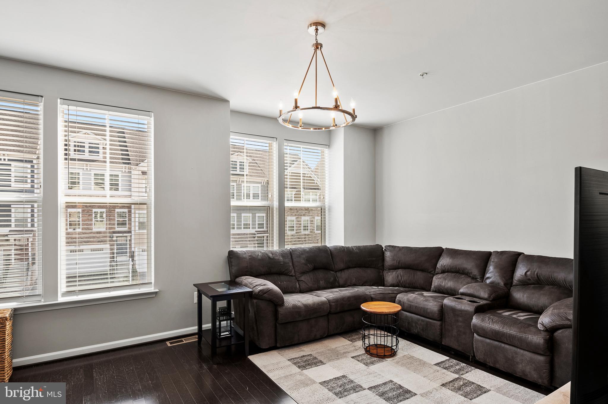 TANYARD COVE NORTH - Residential Lease