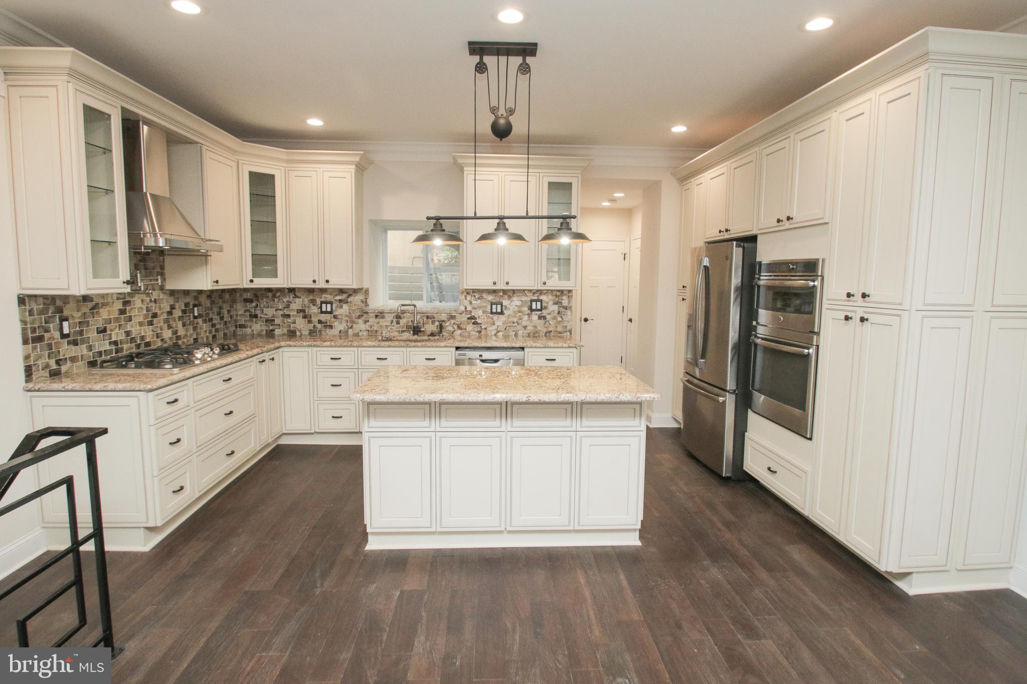 BELLA VISTA - Residential