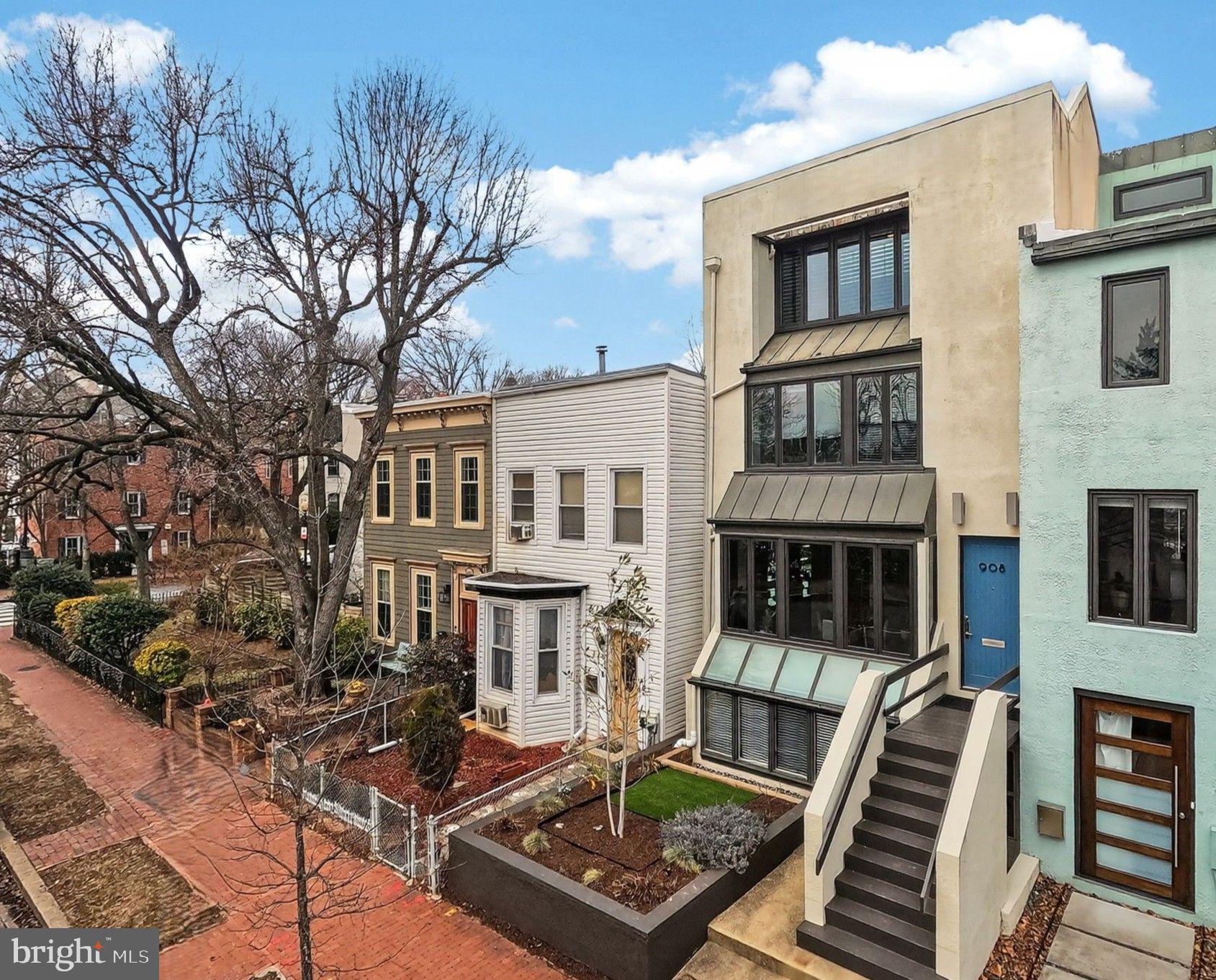 908 INDEPENDENCE AVENUE SE