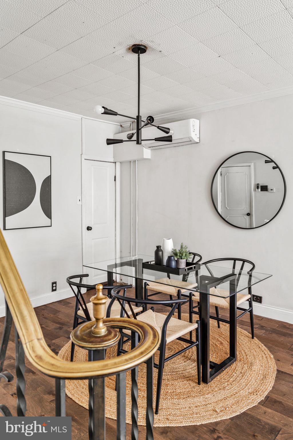 GIRARD ESTATES - Residential