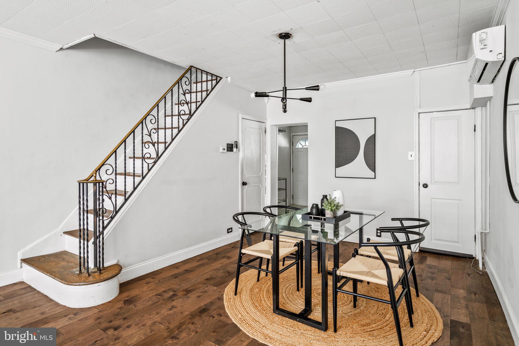 GIRARD ESTATES - Residential