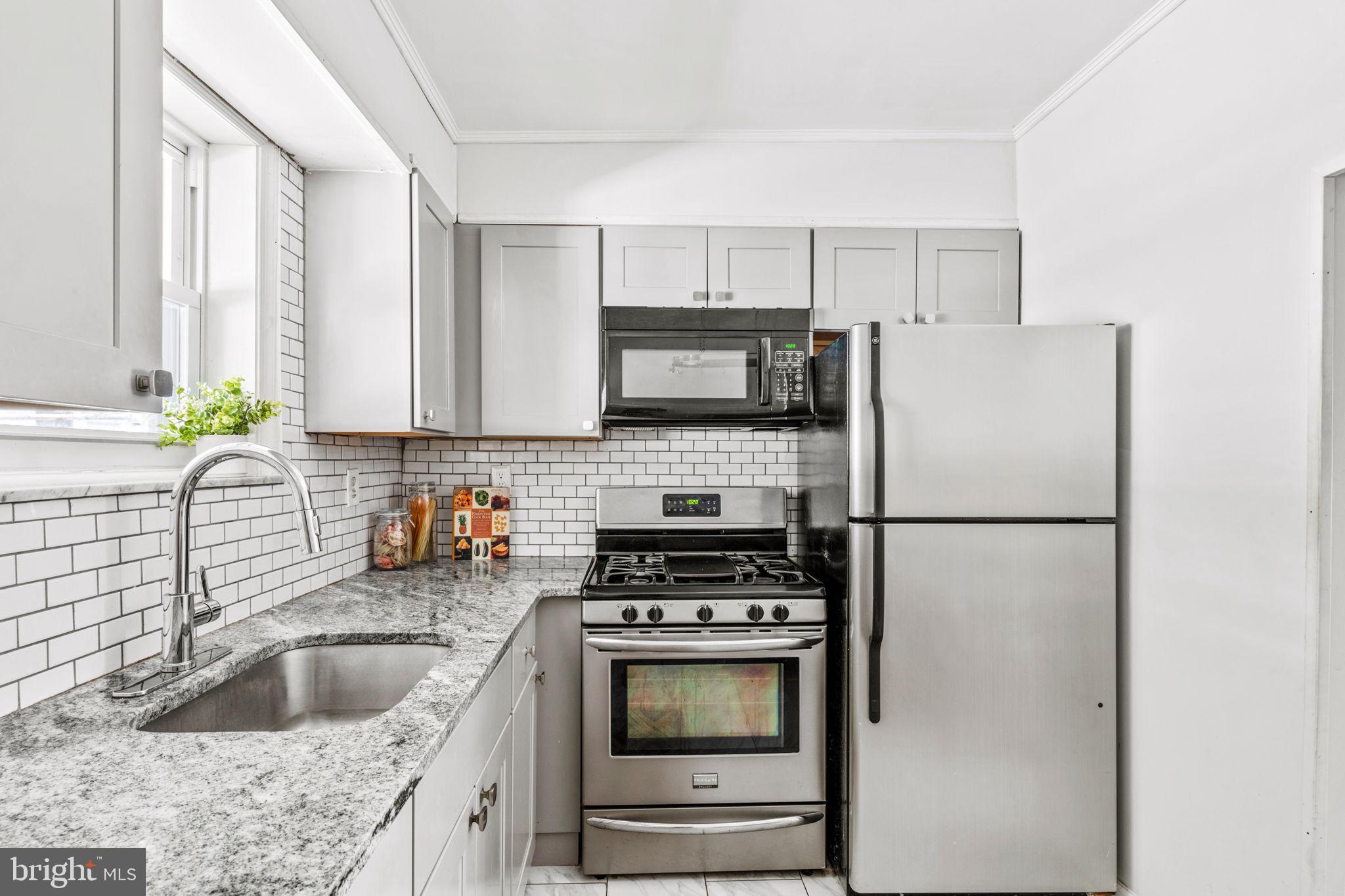 GIRARD ESTATES - Residential