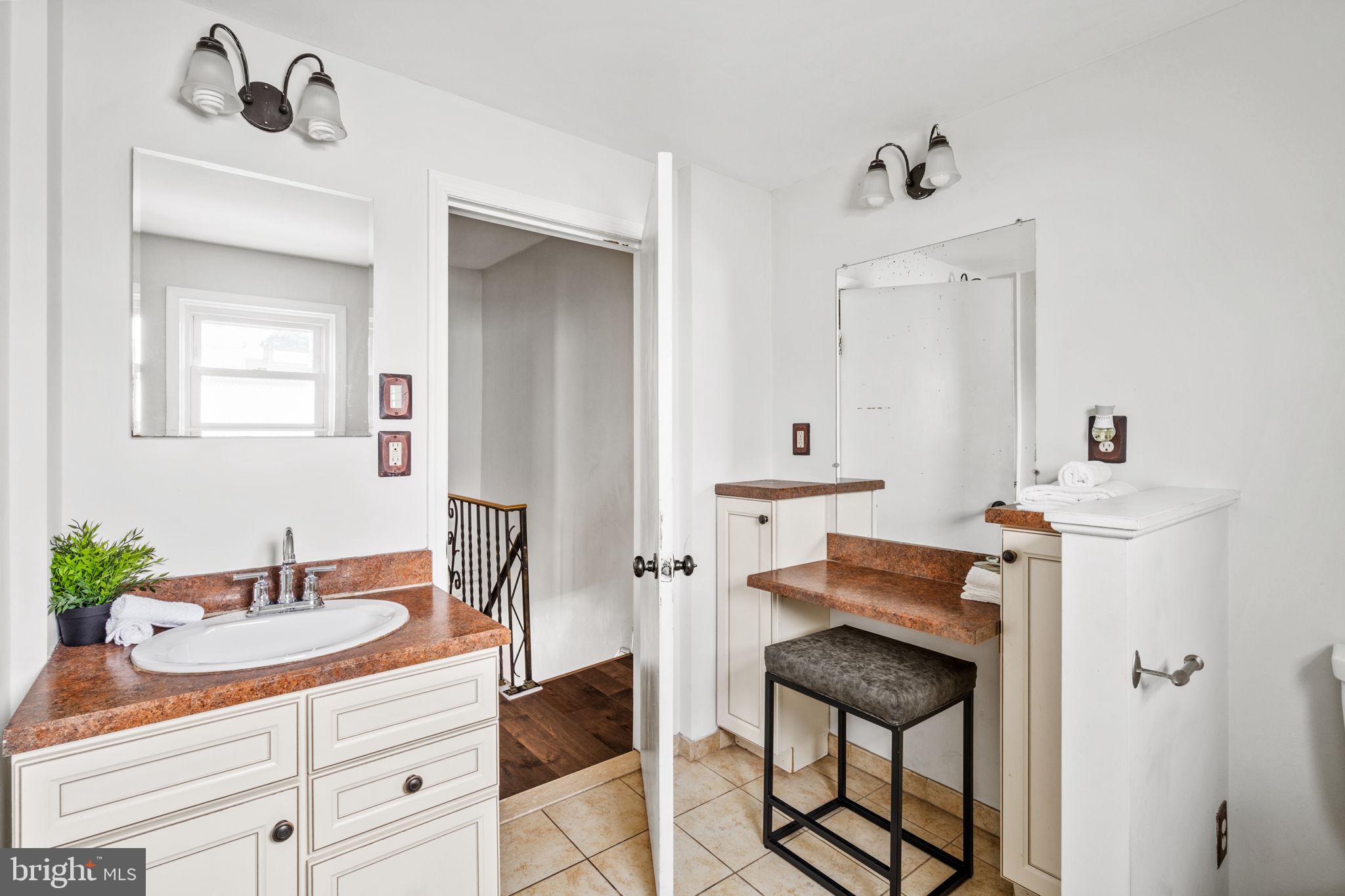 GIRARD ESTATES - Residential