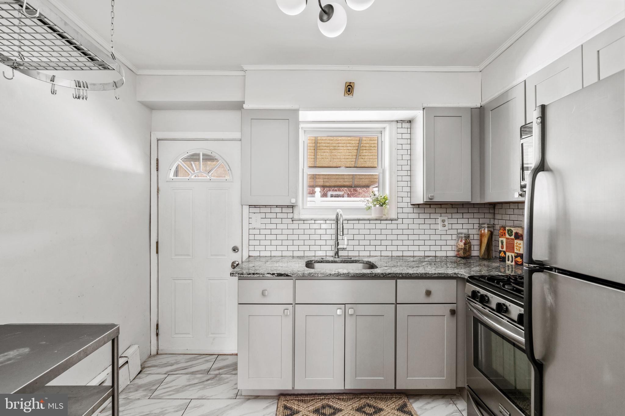 GIRARD ESTATES - Residential