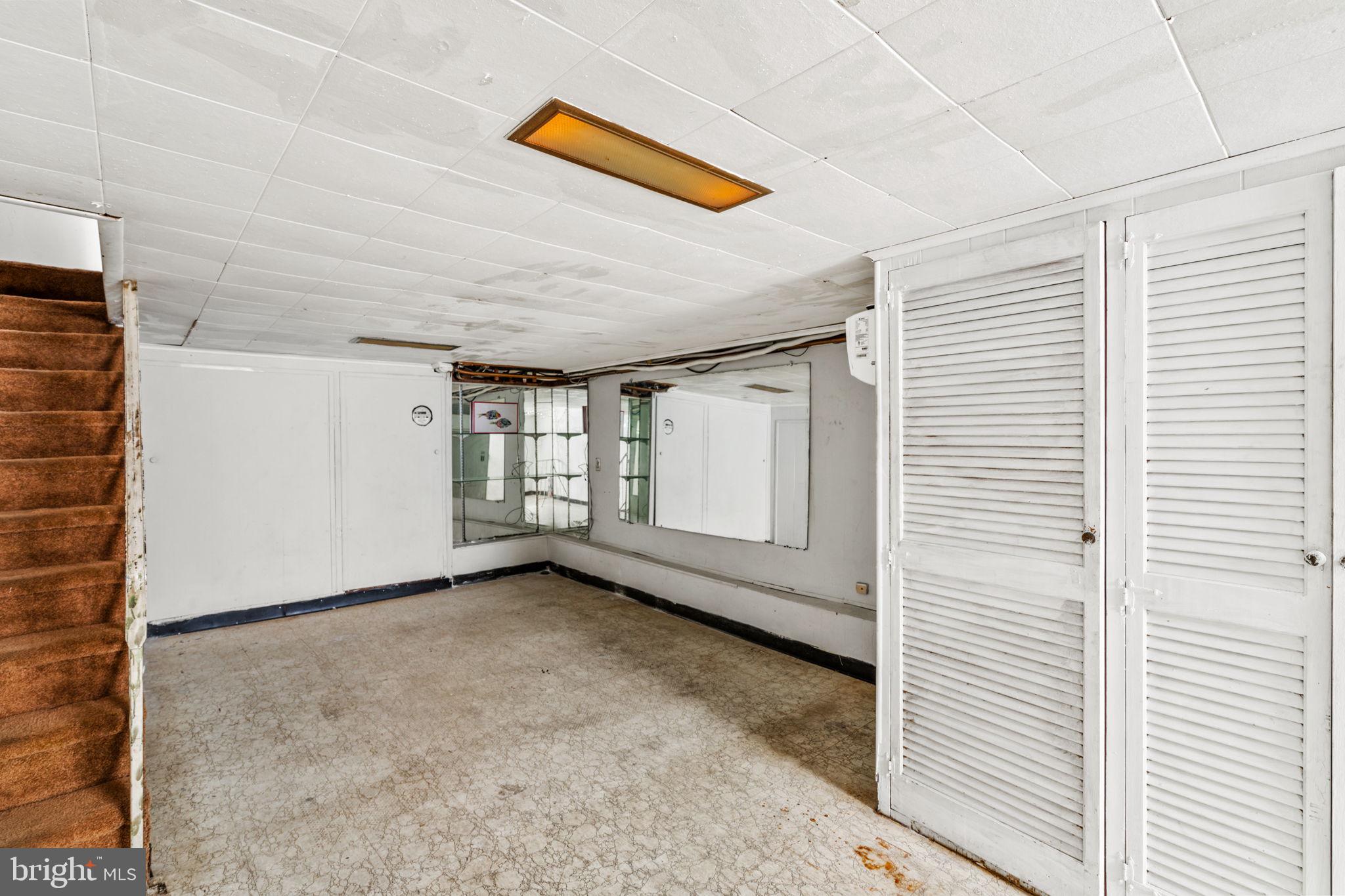 GIRARD ESTATES - Residential