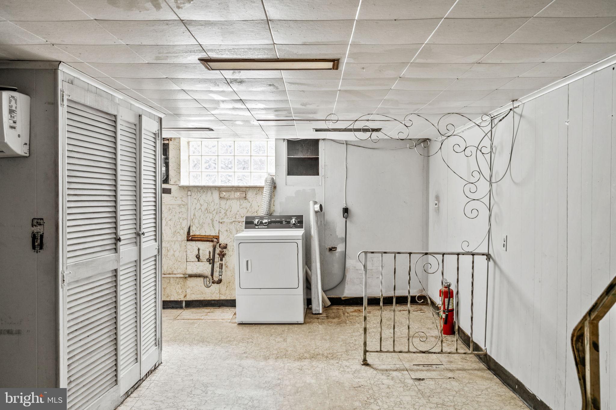 GIRARD ESTATES - Residential