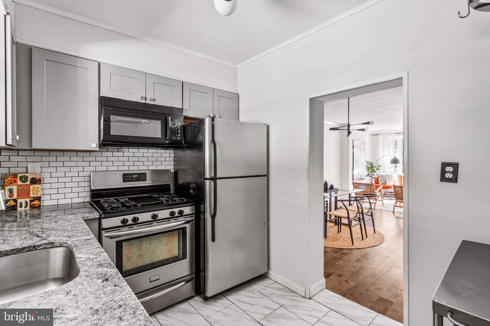 GIRARD ESTATES - Residential