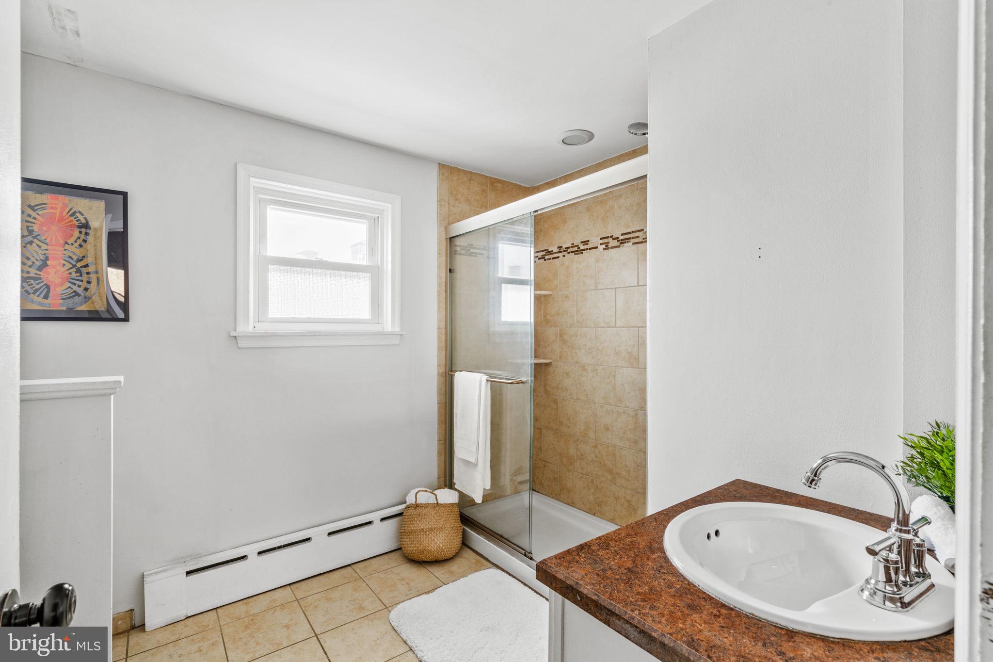 GIRARD ESTATES - Residential