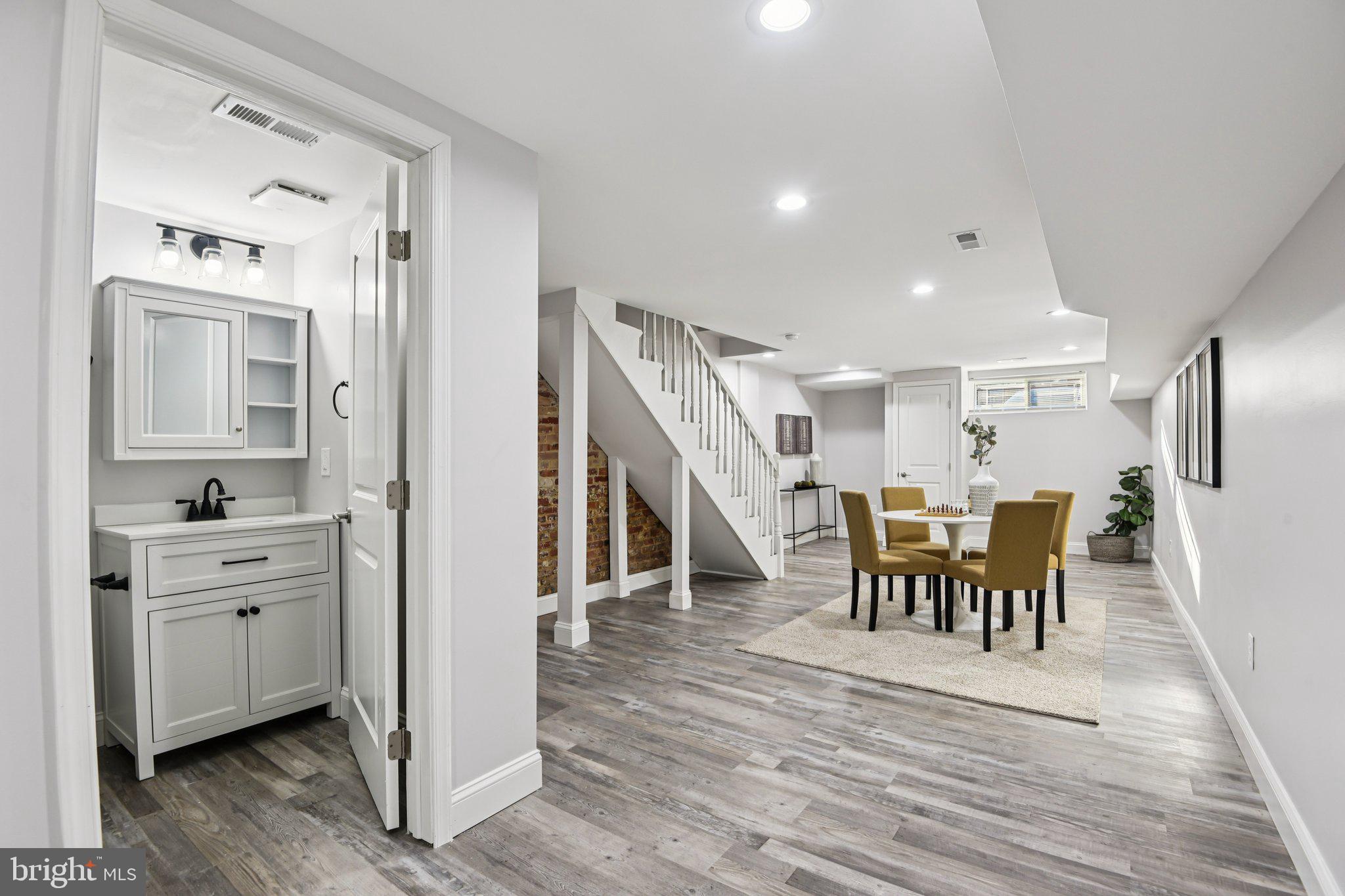 MILTON-MONTFORD - Residential