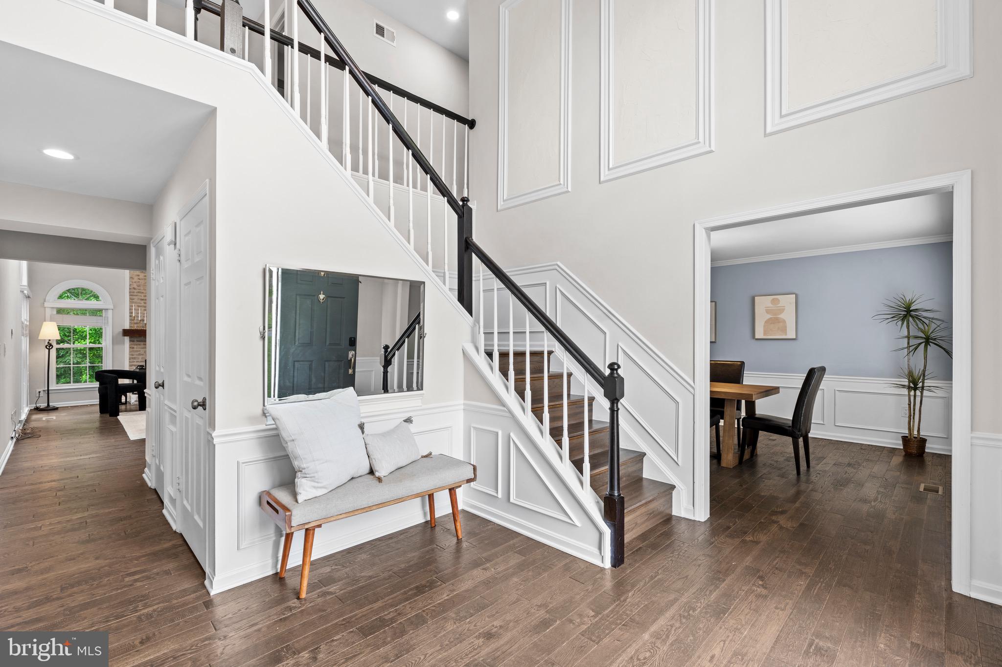 6836 COMPTON HEIGHTS CIRCLE