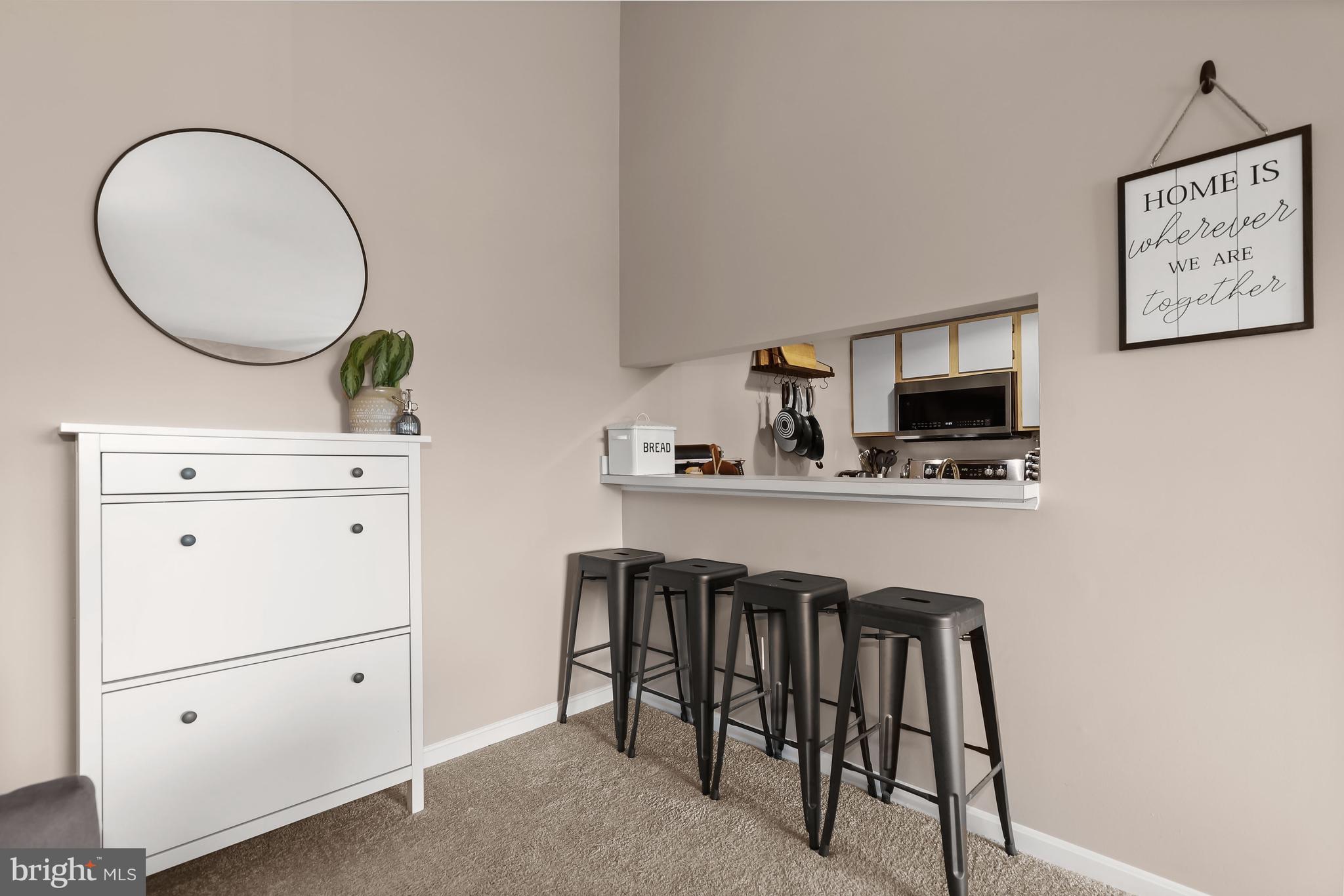 CROMWELL FOUNTAIN - Residential