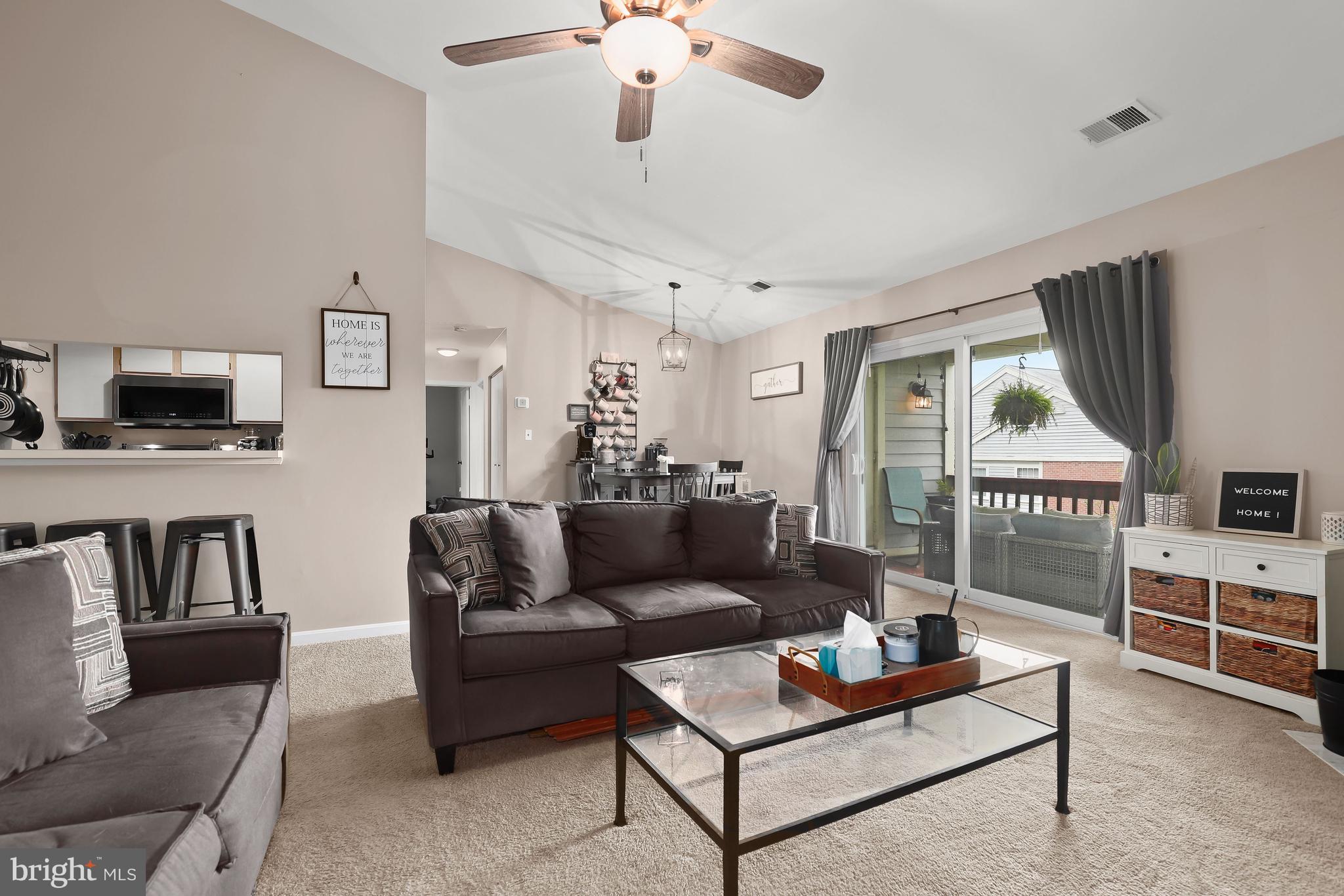 CROMWELL FOUNTAIN - Residential