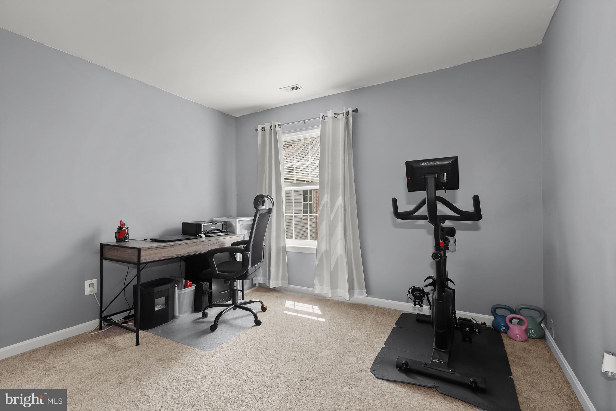 CROMWELL FOUNTAIN - Residential