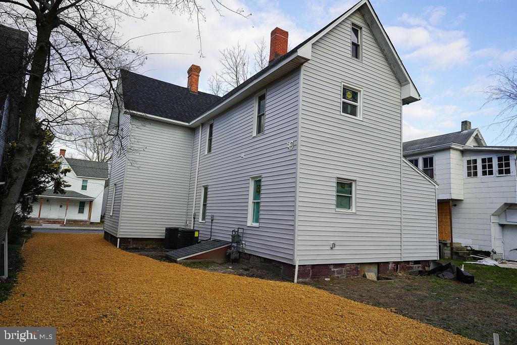 230 NEWTON STREET
