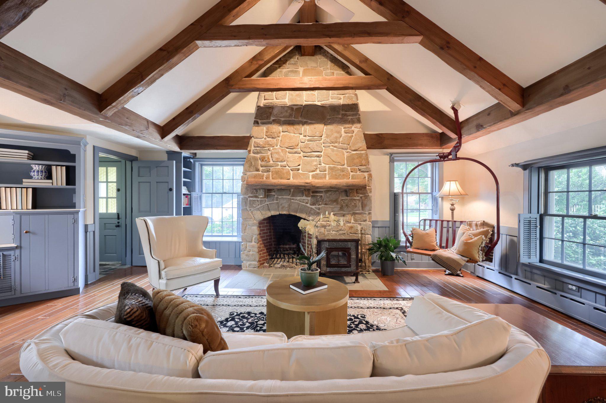 9 CEDAR LANE