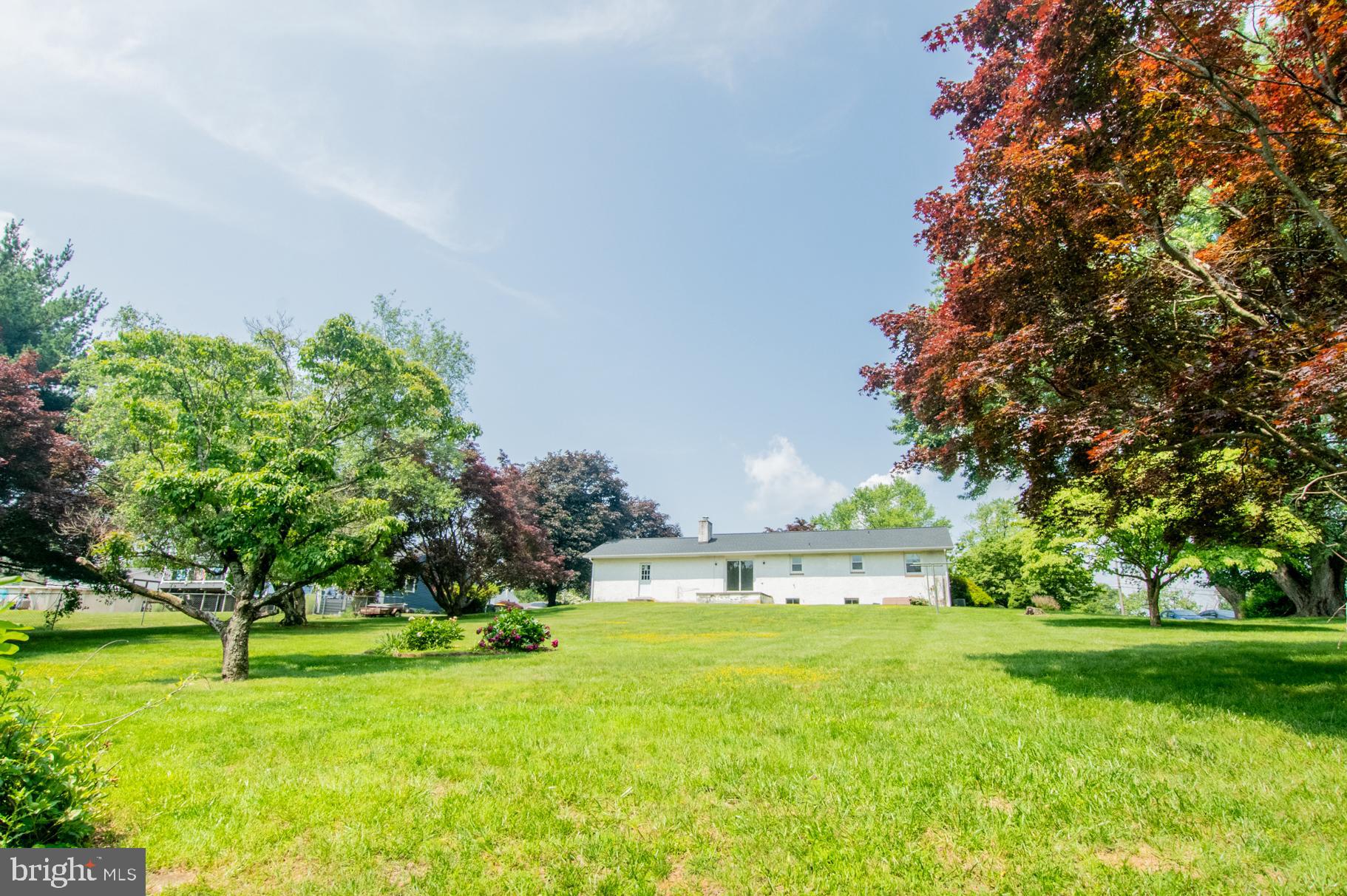 1525 HILLTOP ROAD