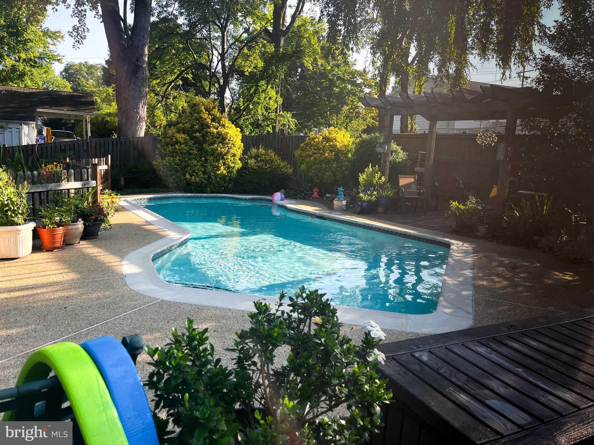 MILL CREEK TOWNE - Residential